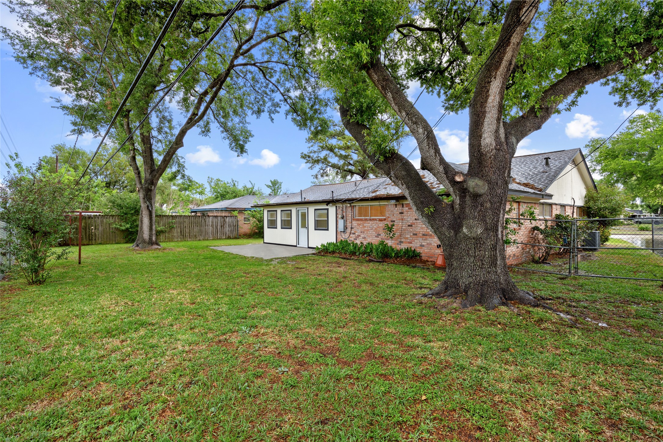 1607 Buescher Drive Property Photo 23
