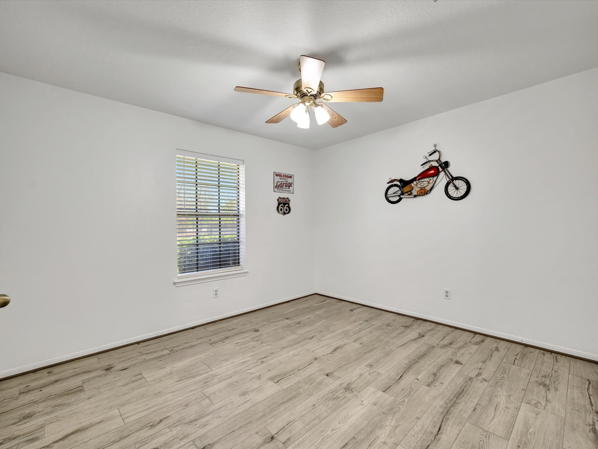2201 1/2 Webster Street Property Photo 25
