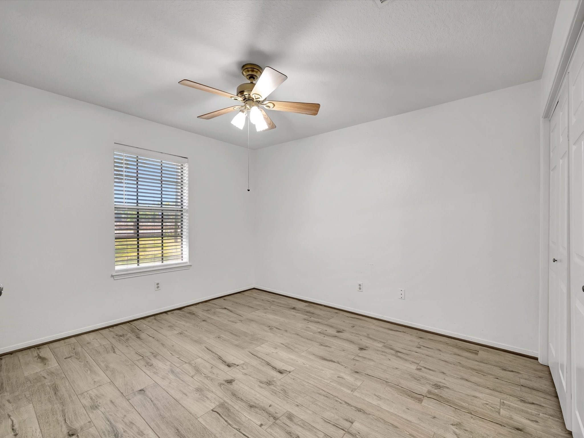 2201 1/2 Webster Street Property Photo 27
