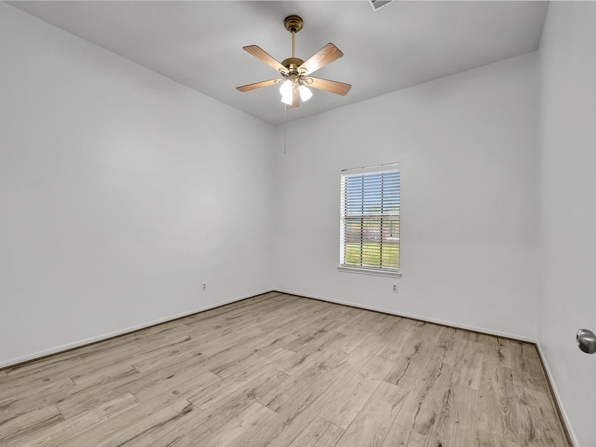 2201 1/2 Webster Street Property Photo 29