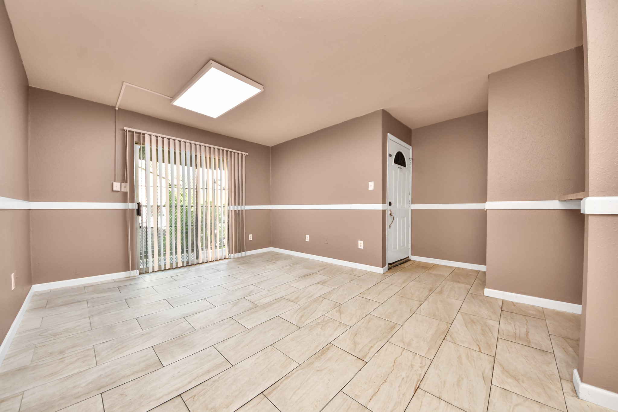6161 Reims Road 1203 Property Photo 4