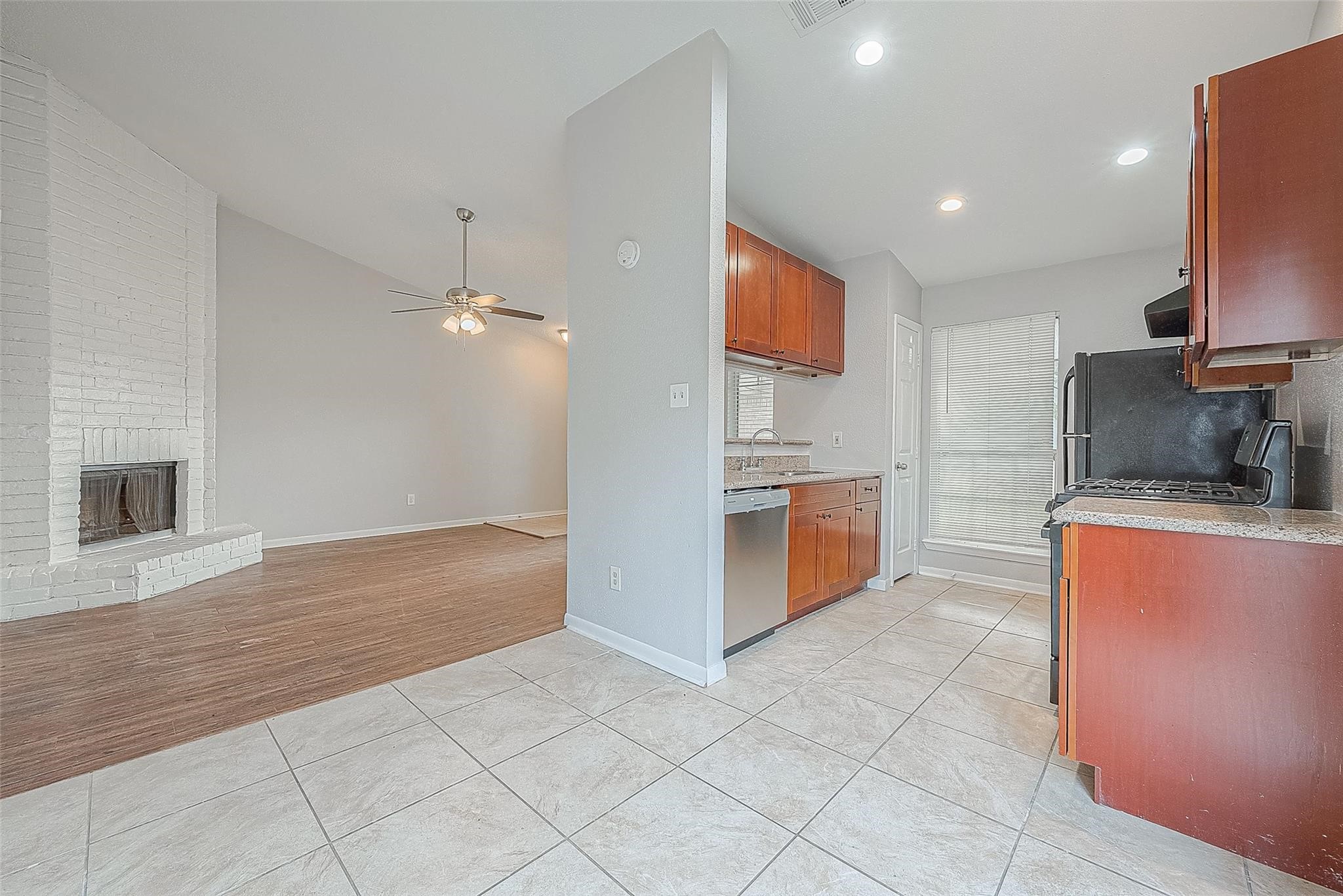 11203 Pender Lane Property Photo 3