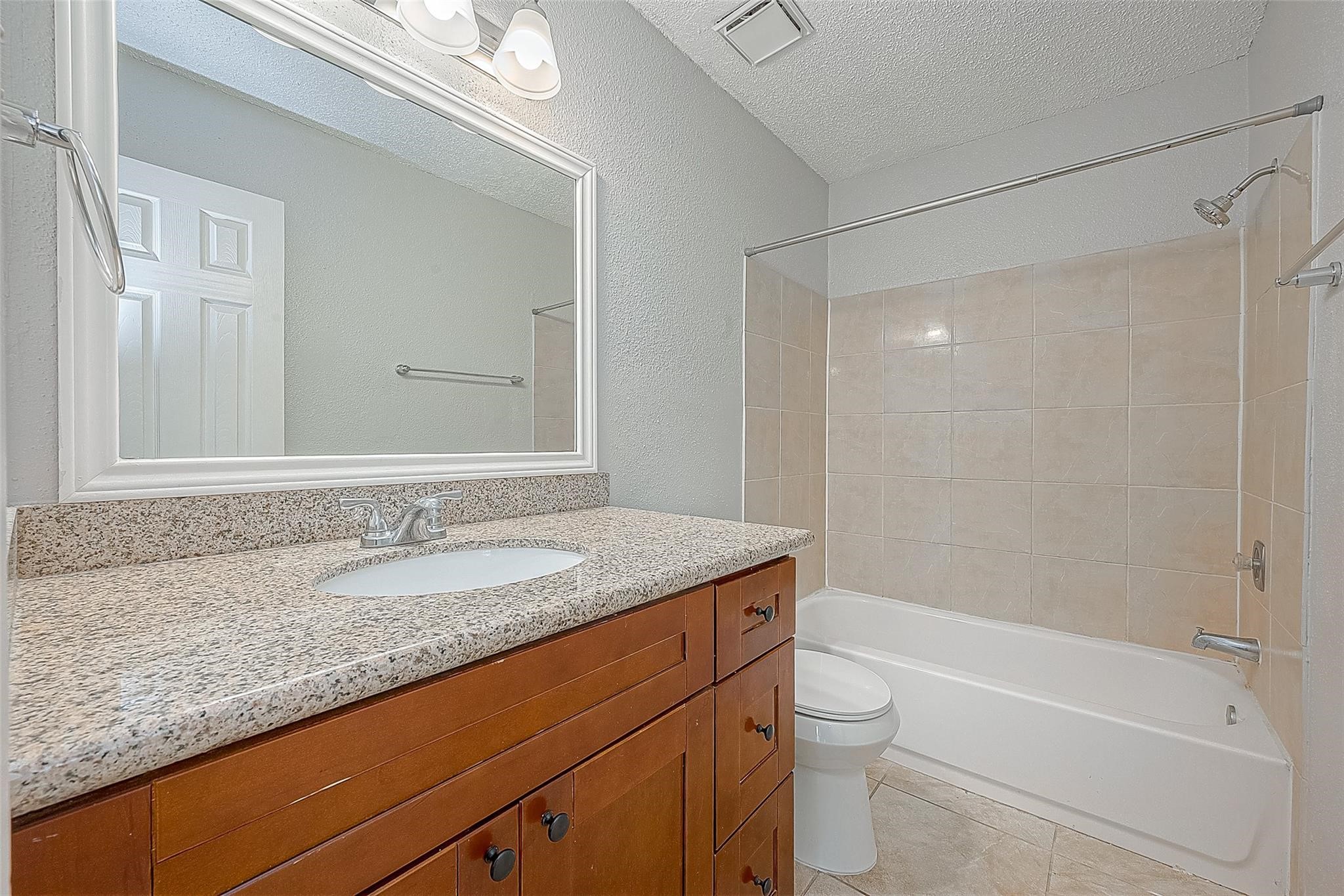 11203 Pender Lane Property Photo 5