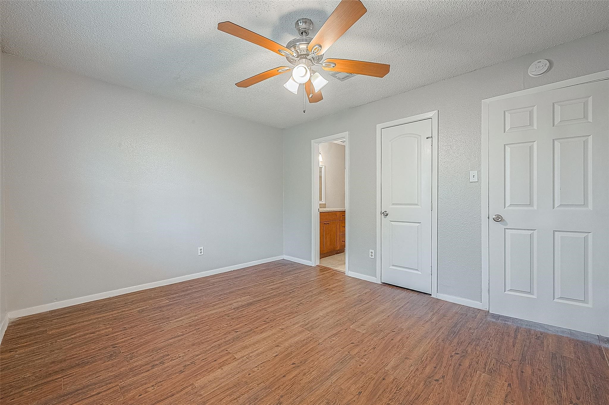 11203 Pender Lane Property Photo 9