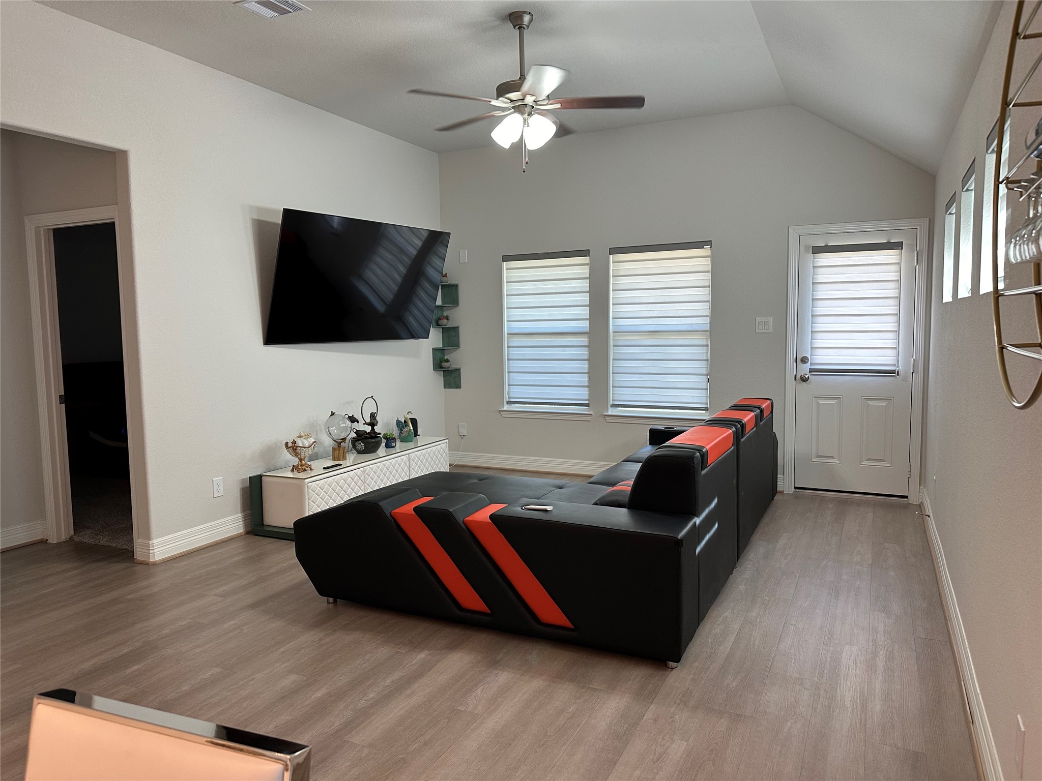 15515 Sailpoint Lane Property Photo 5
