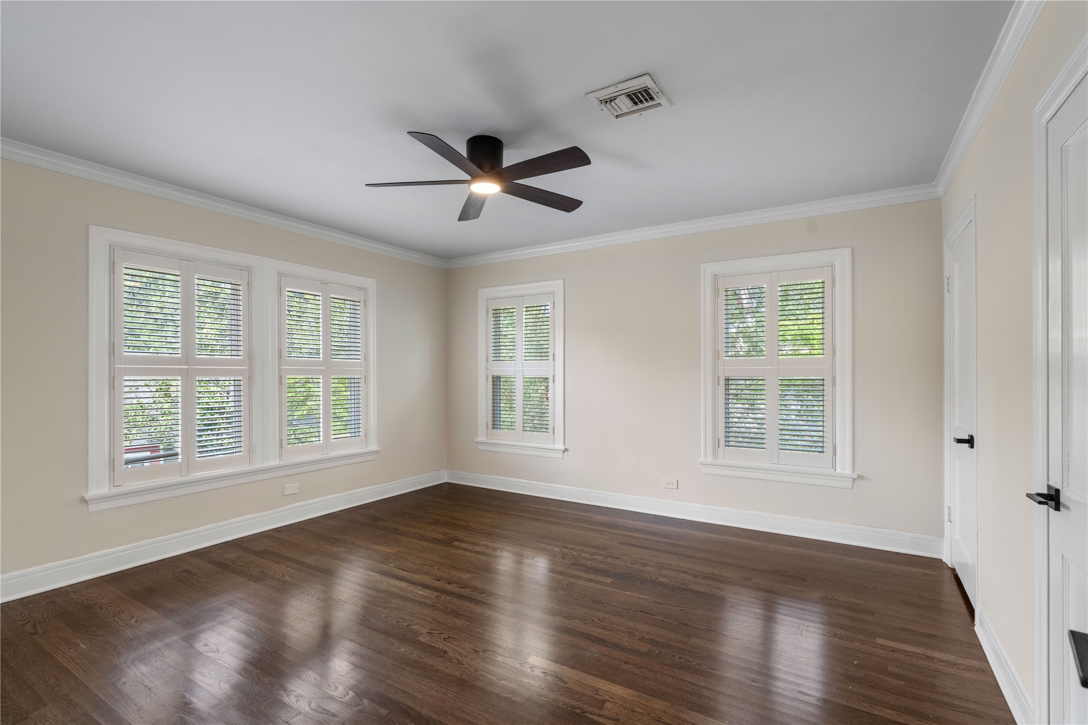 2123 University Boulevard Property Photo 38