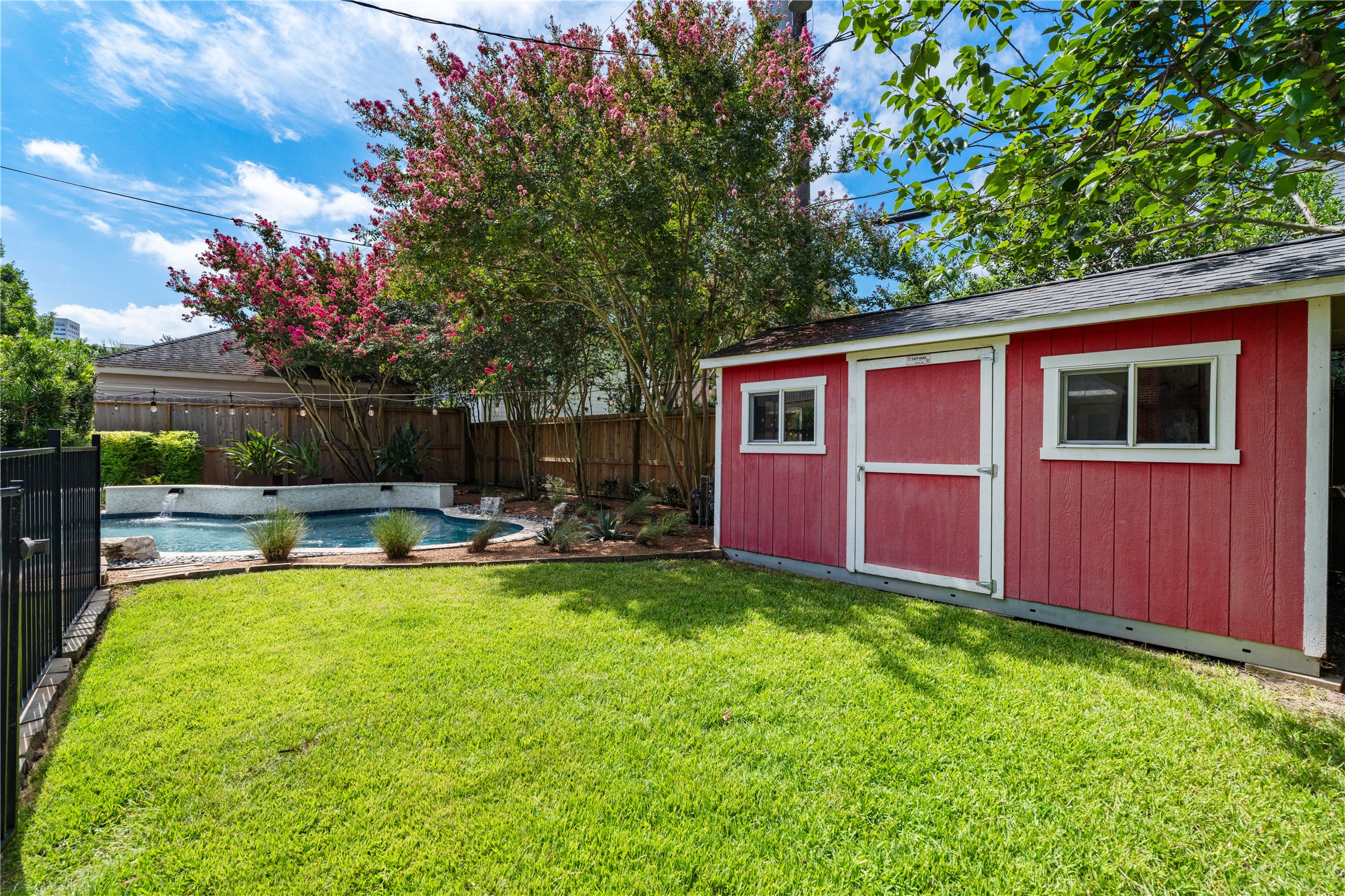 2123 University Boulevard Property Photo 45