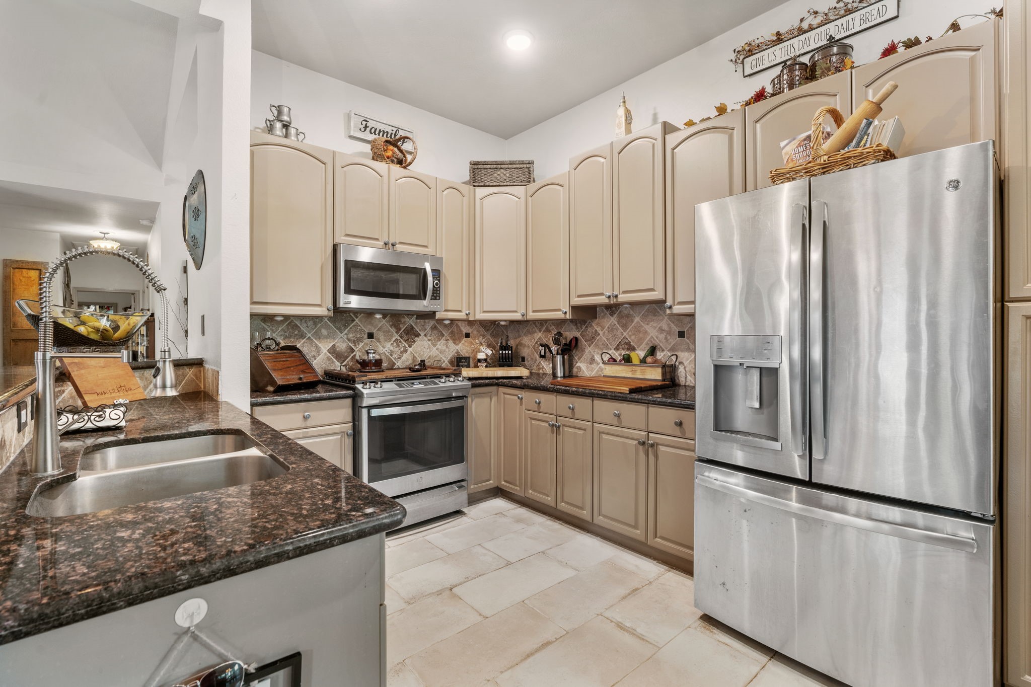 14572 Bridgepoint Court Property Photo 7