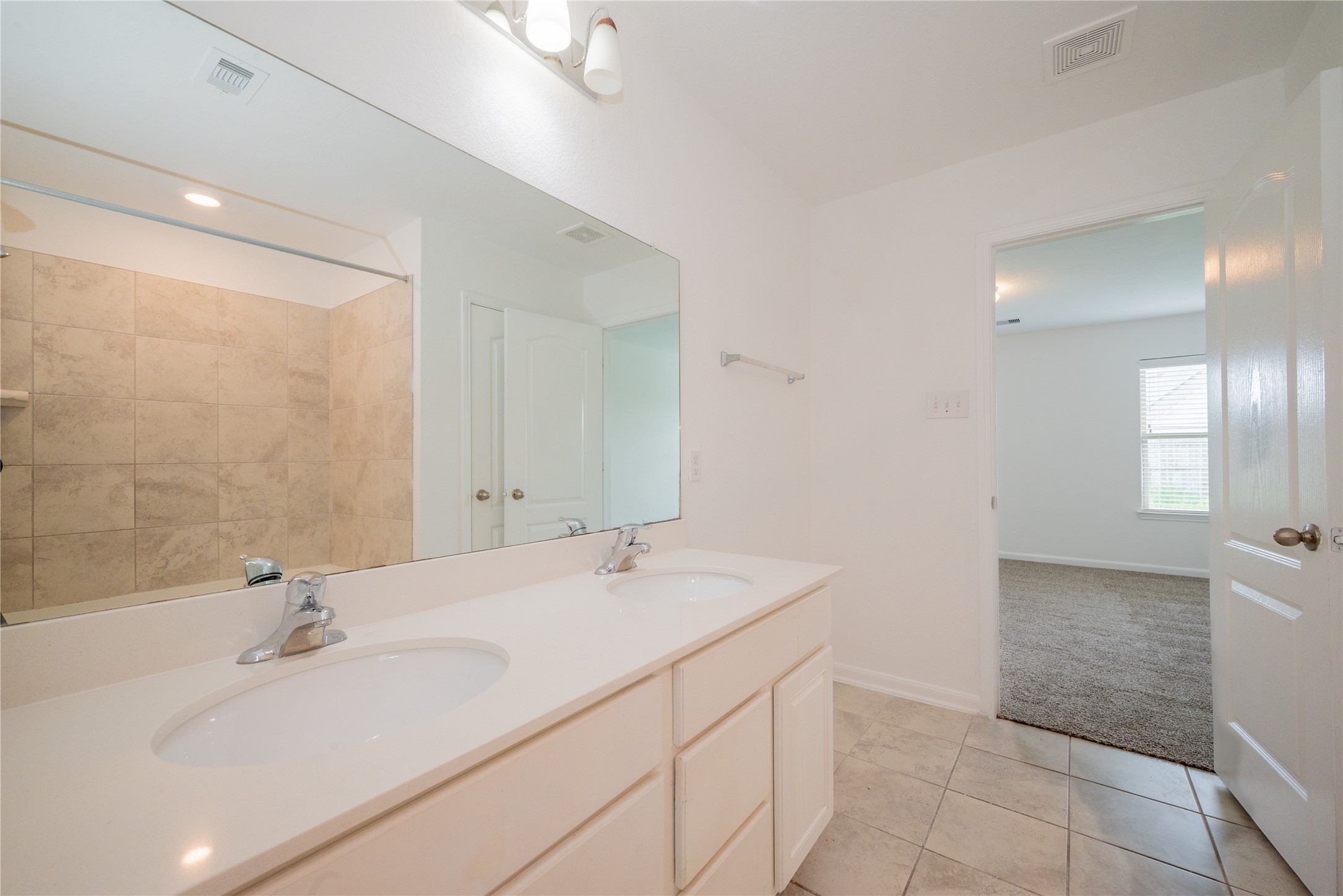 2524 Bryan Park Lane Property Photo 14