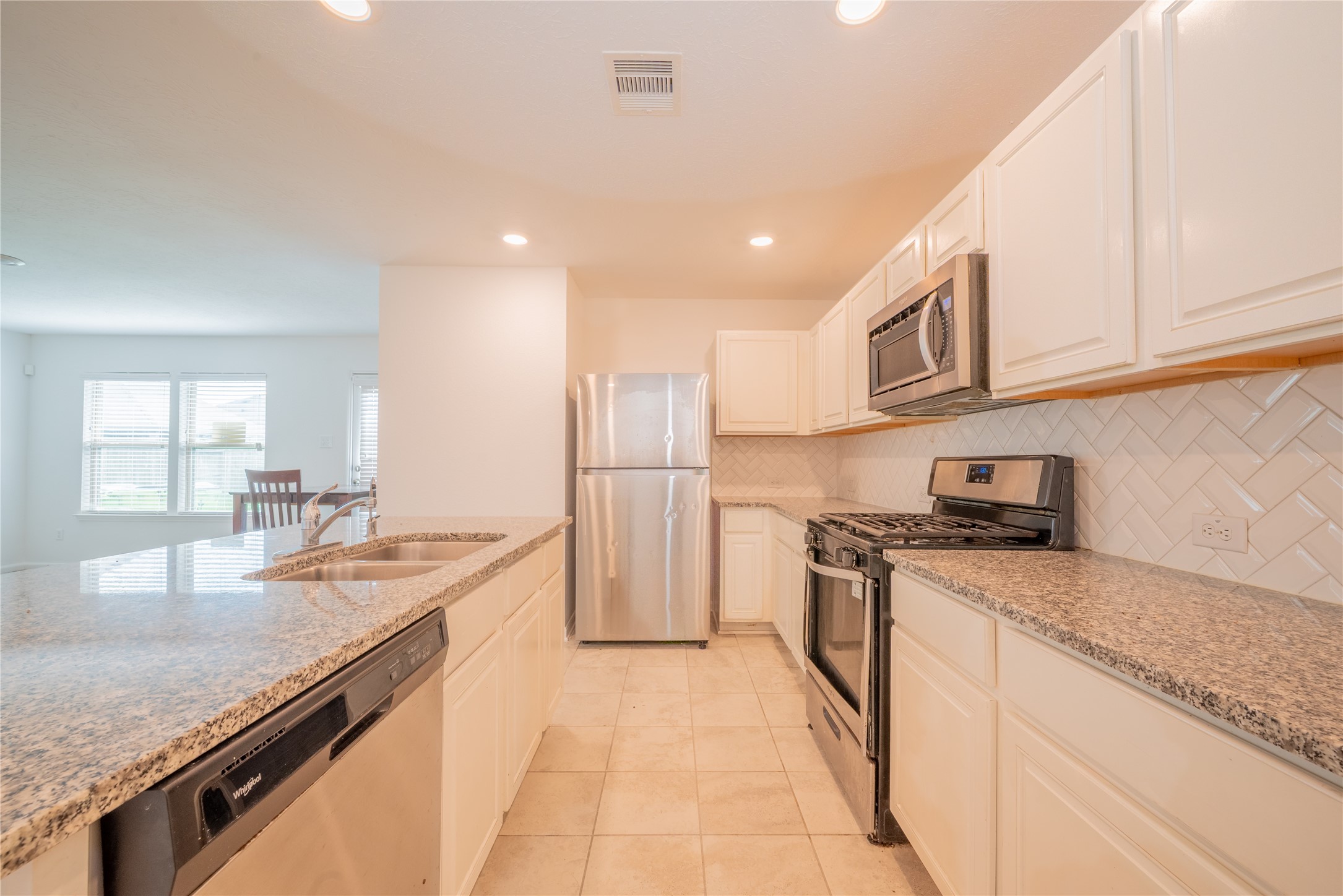 2524 Bryan Park Lane Property Photo 15