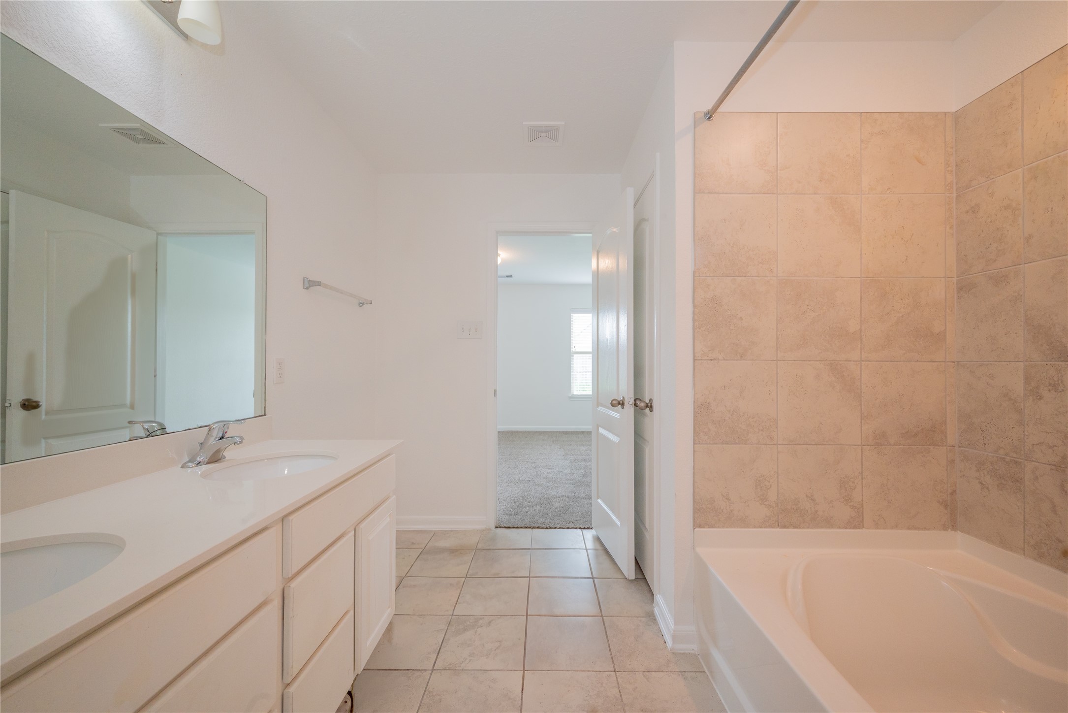 2524 Bryan Park Lane Property Photo 19
