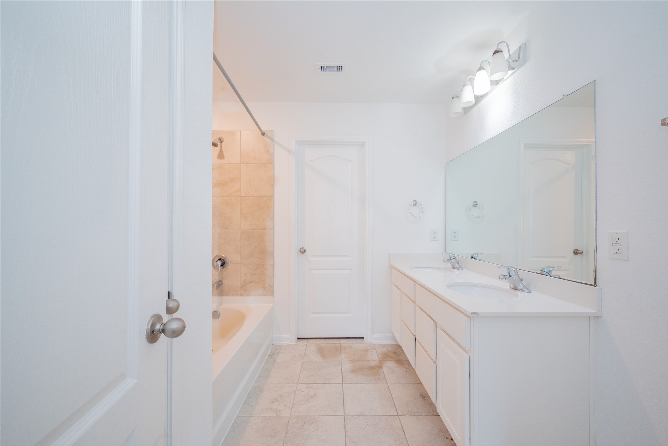 2524 Bryan Park Lane Property Photo 20