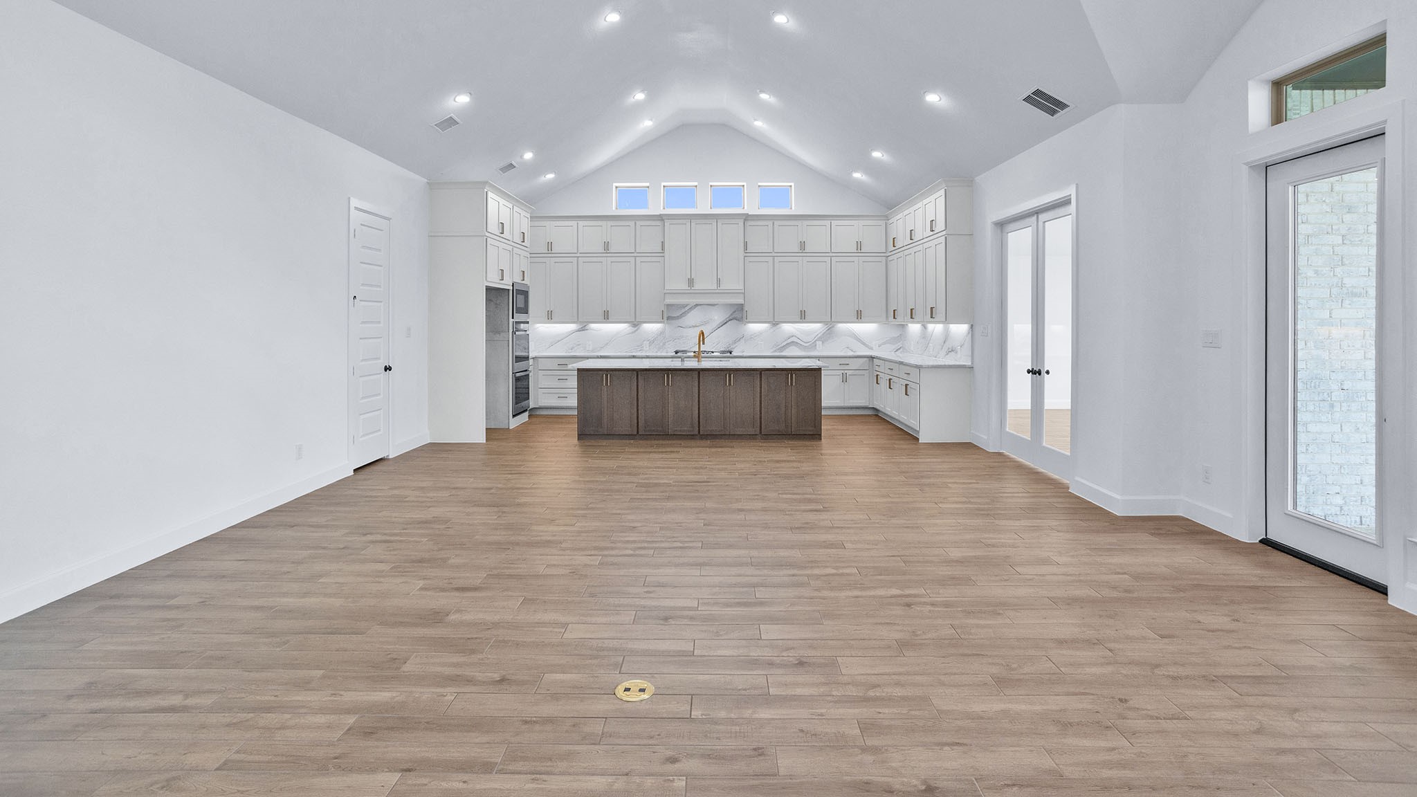 39023 Heron Beak Court Property Photo 8