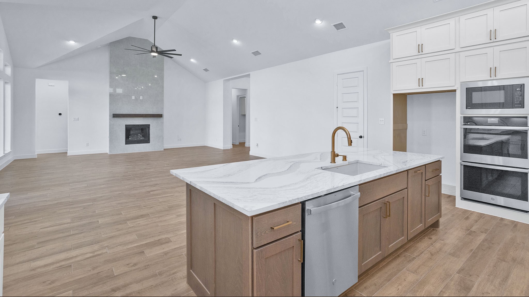 39023 Heron Beak Court Property Photo 11