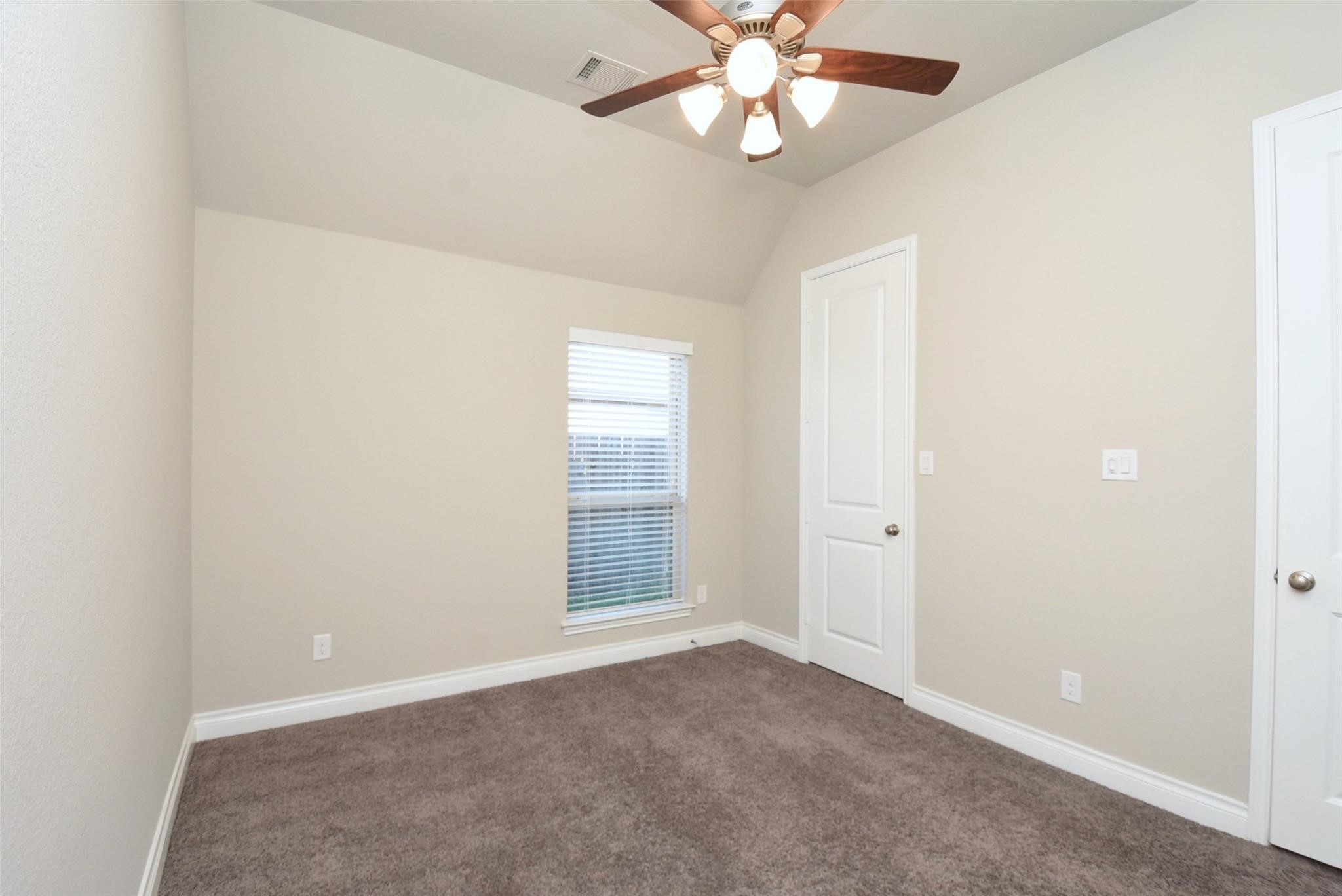 221 Red Petal Way Property Photo 17