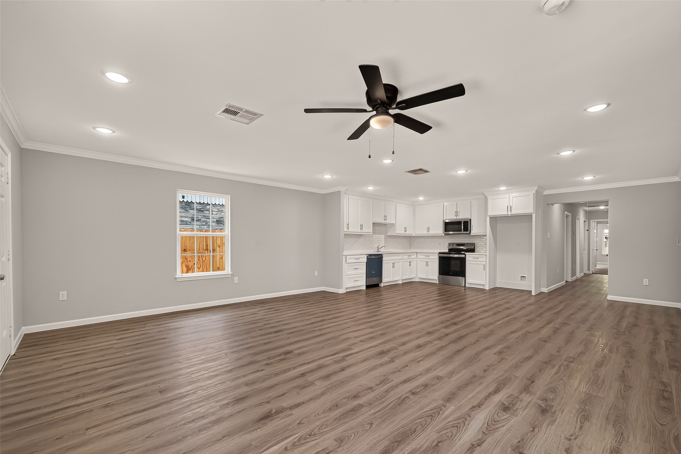 7414 S Hall Street Property Photo 5