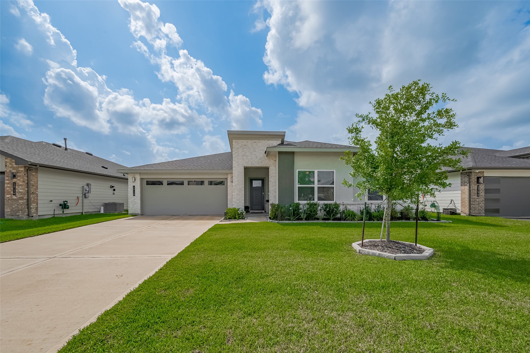 1710 Haven Point Drive Property Photo 4