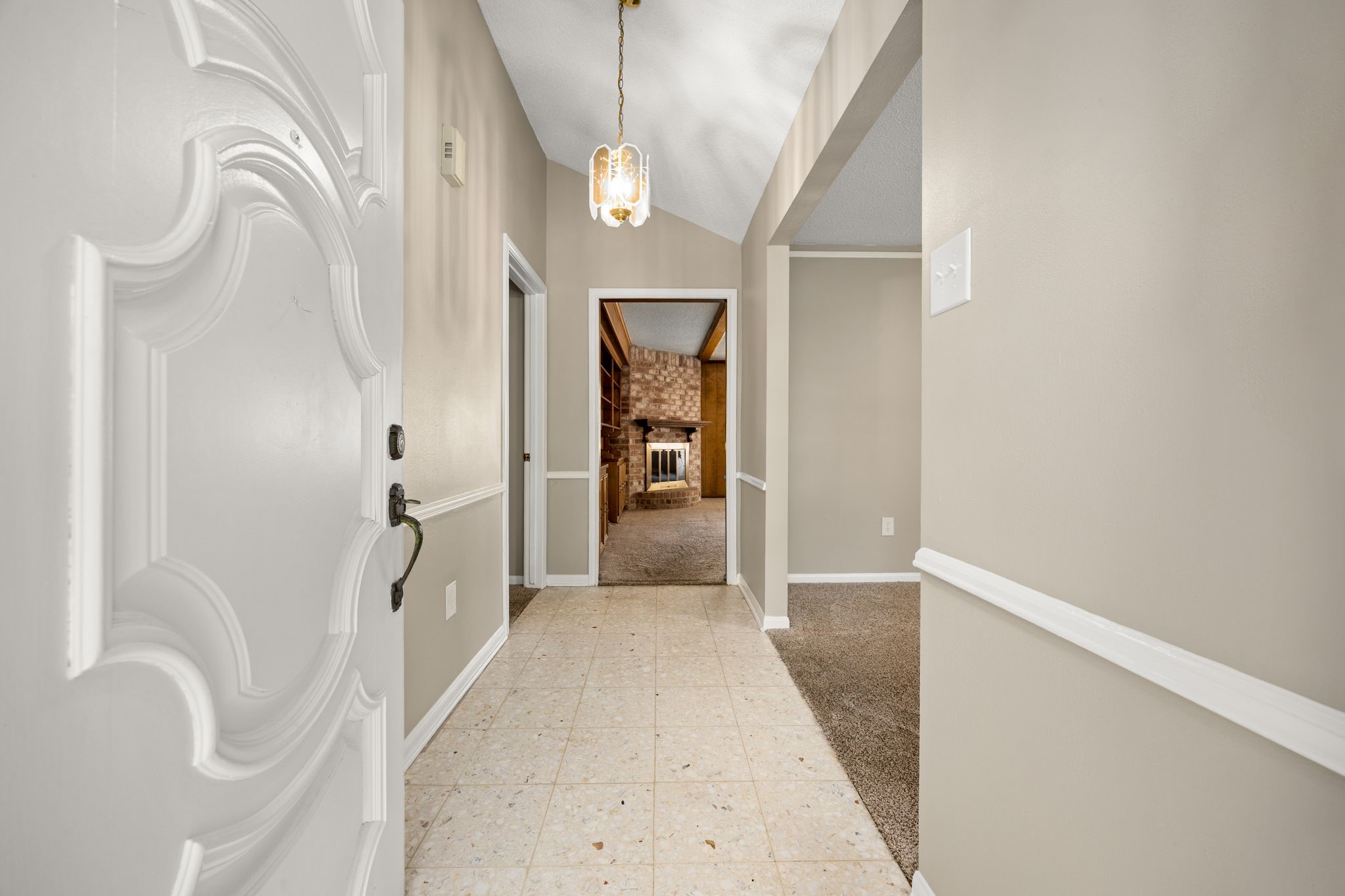 5923 Pebble Springs Drive Property Photo 5