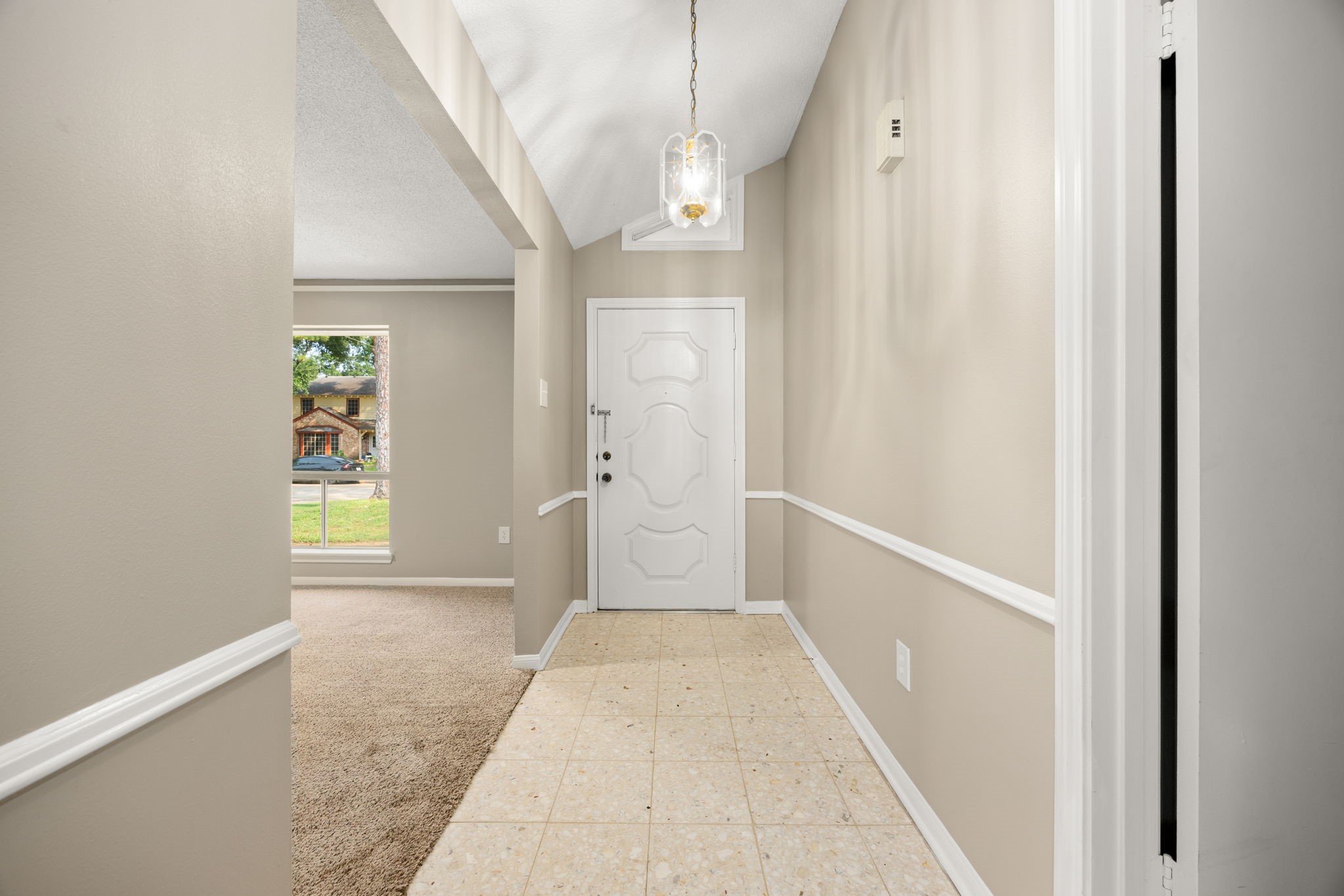 5923 Pebble Springs Drive Property Photo 6