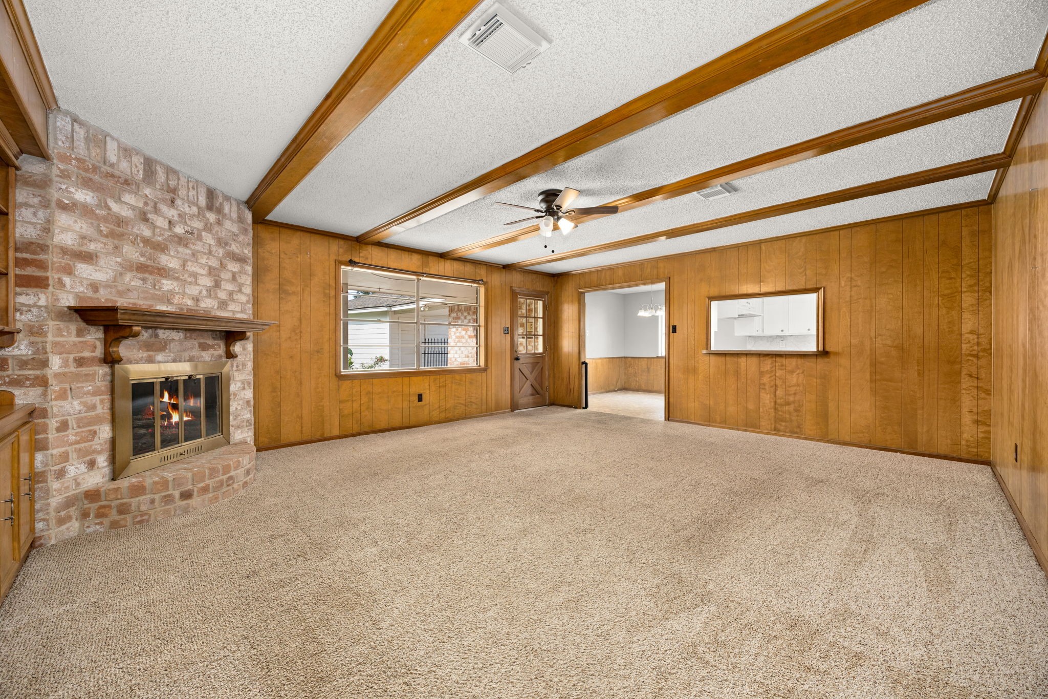 5923 Pebble Springs Drive Property Photo 7
