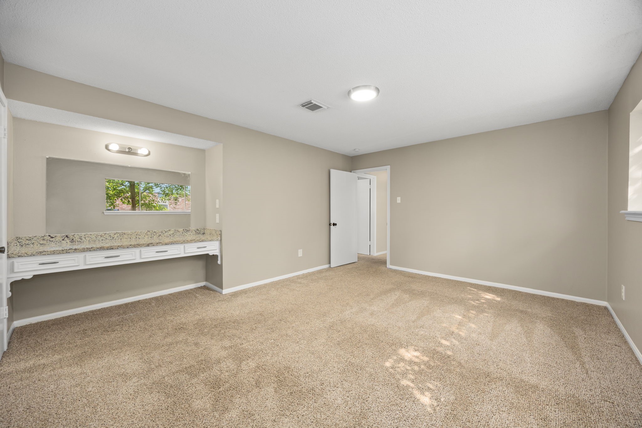 5923 Pebble Springs Drive Property Photo 24