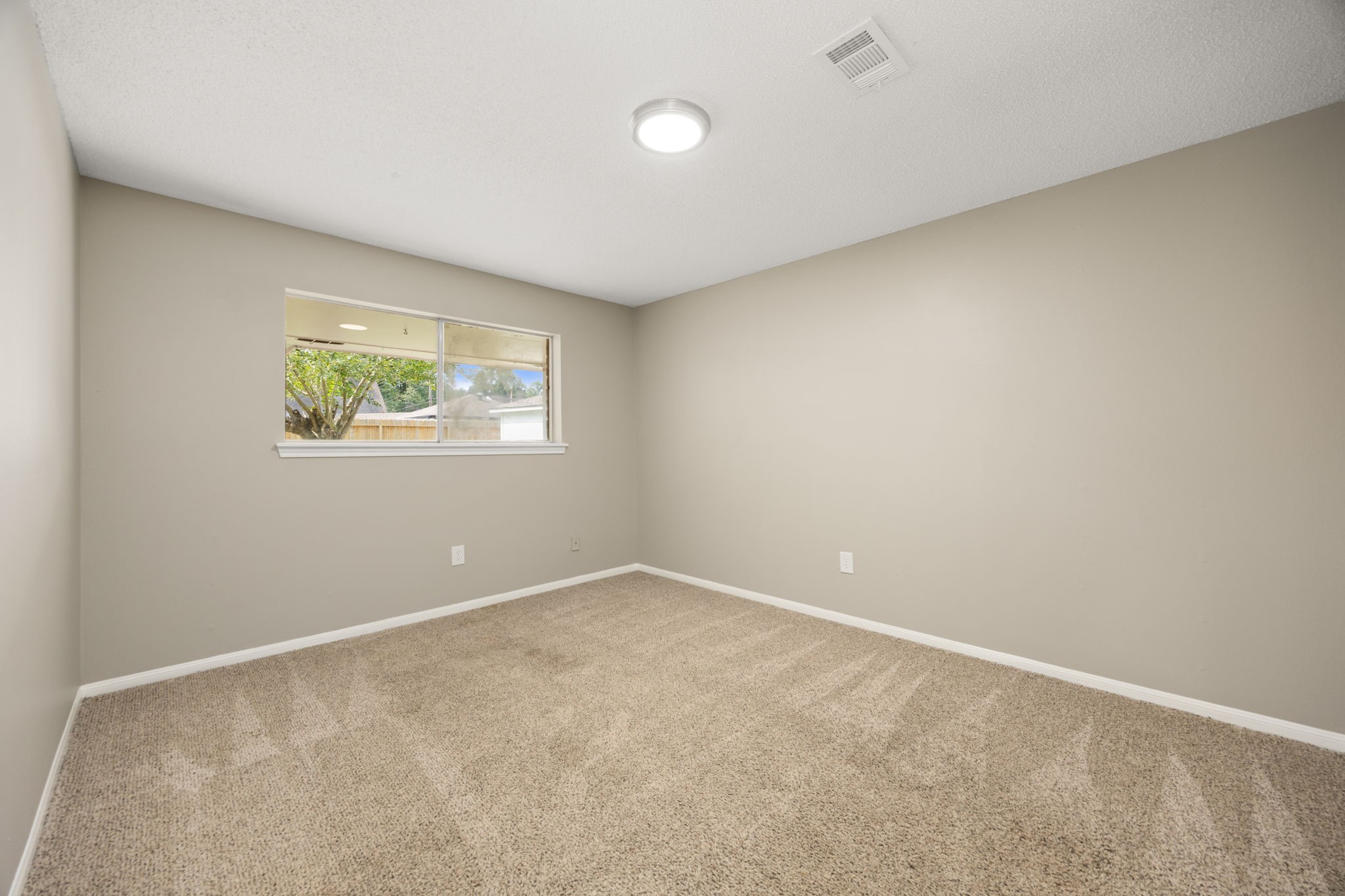 5923 Pebble Springs Drive Property Photo 27
