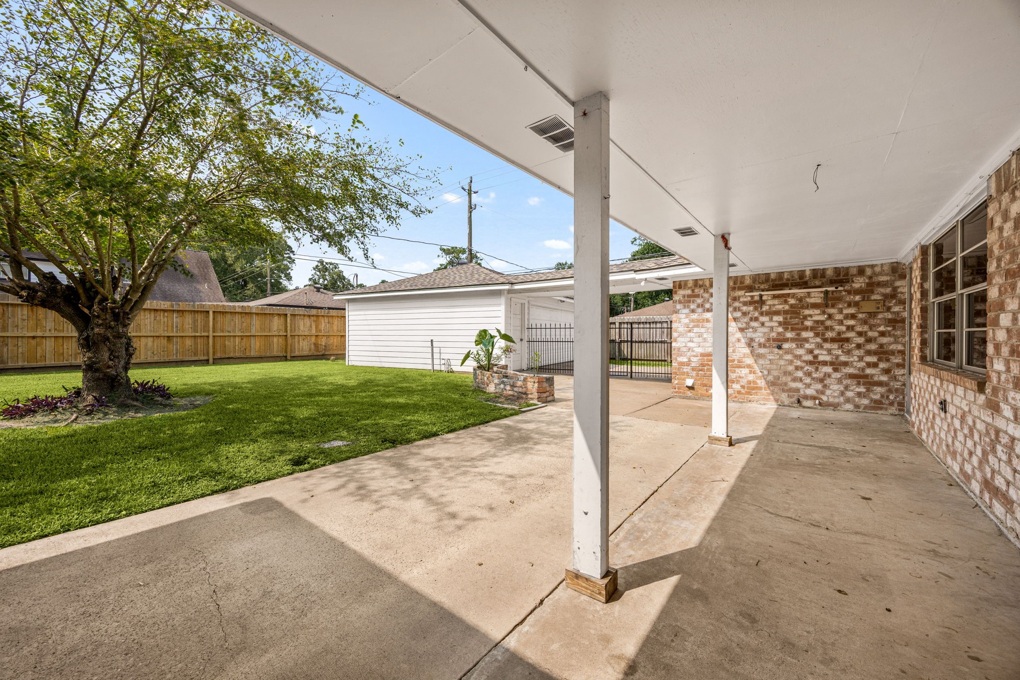 5923 Pebble Springs Drive Property Photo 42