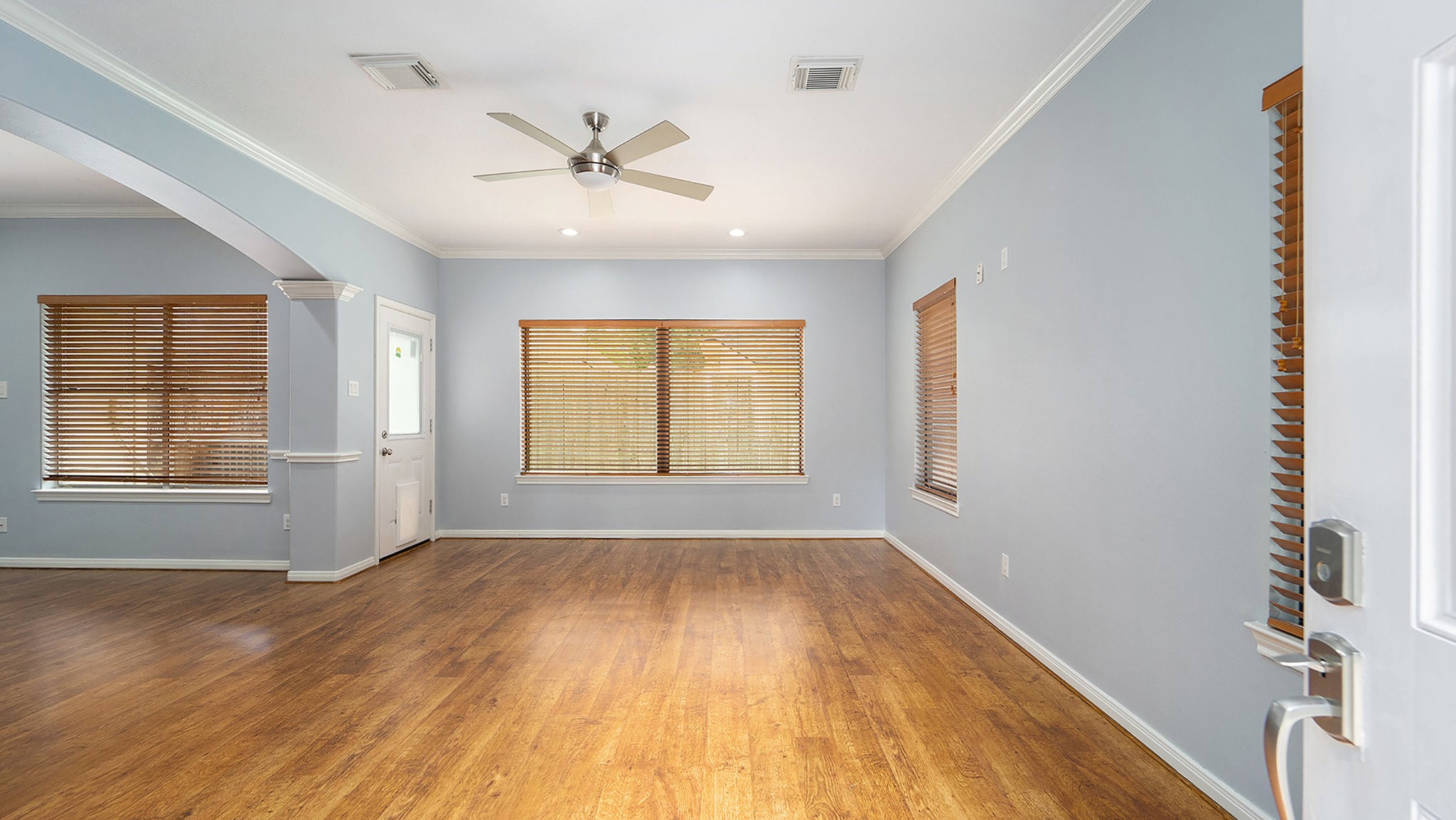 2052 Glencove Drive Property Photo 5