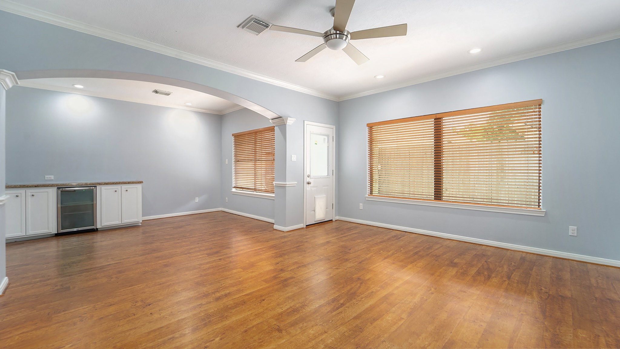 2052 Glencove Drive Property Photo 6