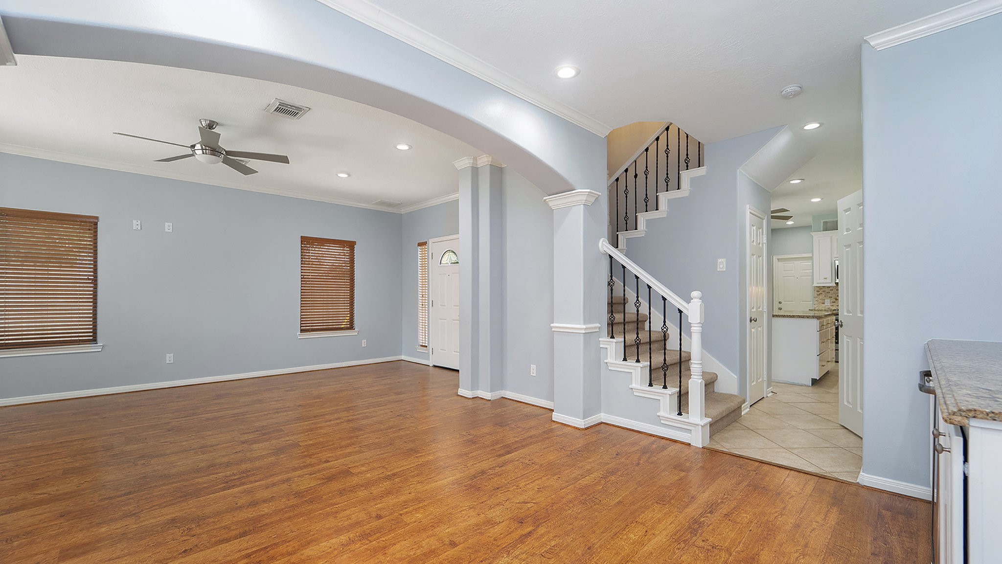 2052 Glencove Drive Property Photo 8
