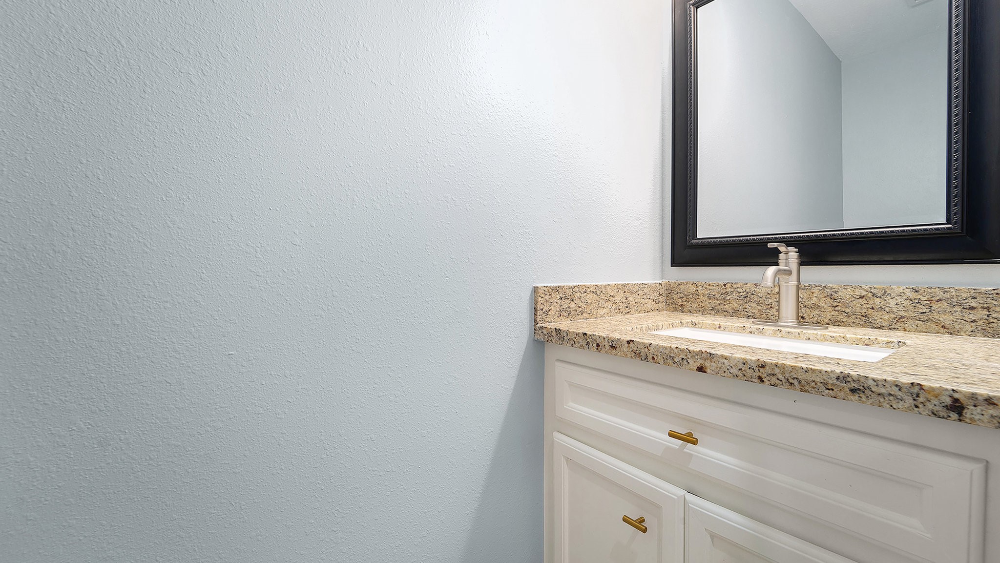 2052 Glencove Drive Property Photo 10
