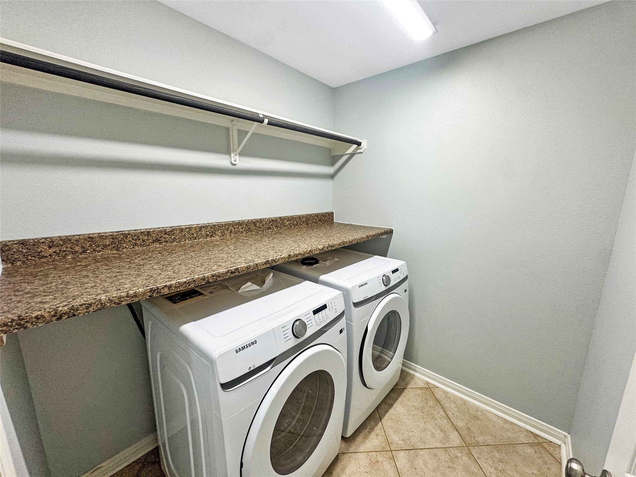2052 Glencove Drive Property Photo 14