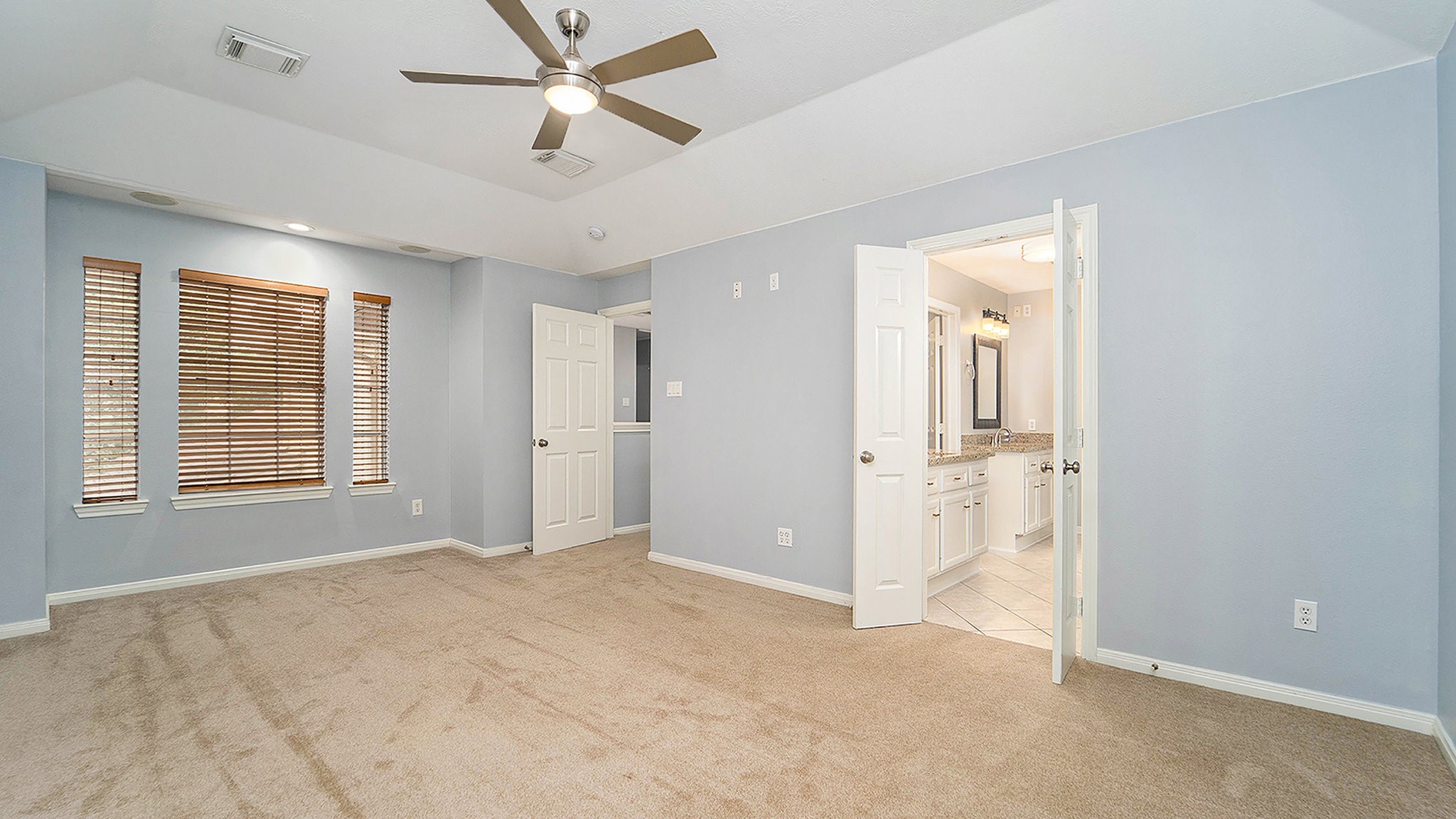 2052 Glencove Drive Property Photo 16