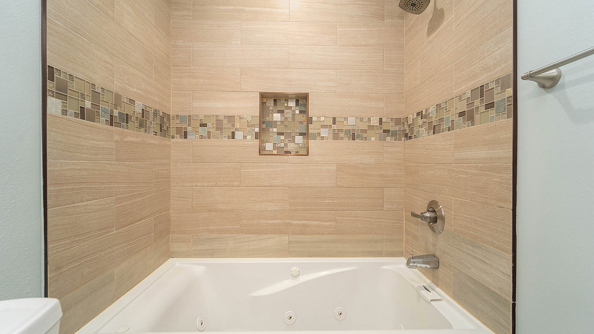 2052 Glencove Drive Property Photo 25