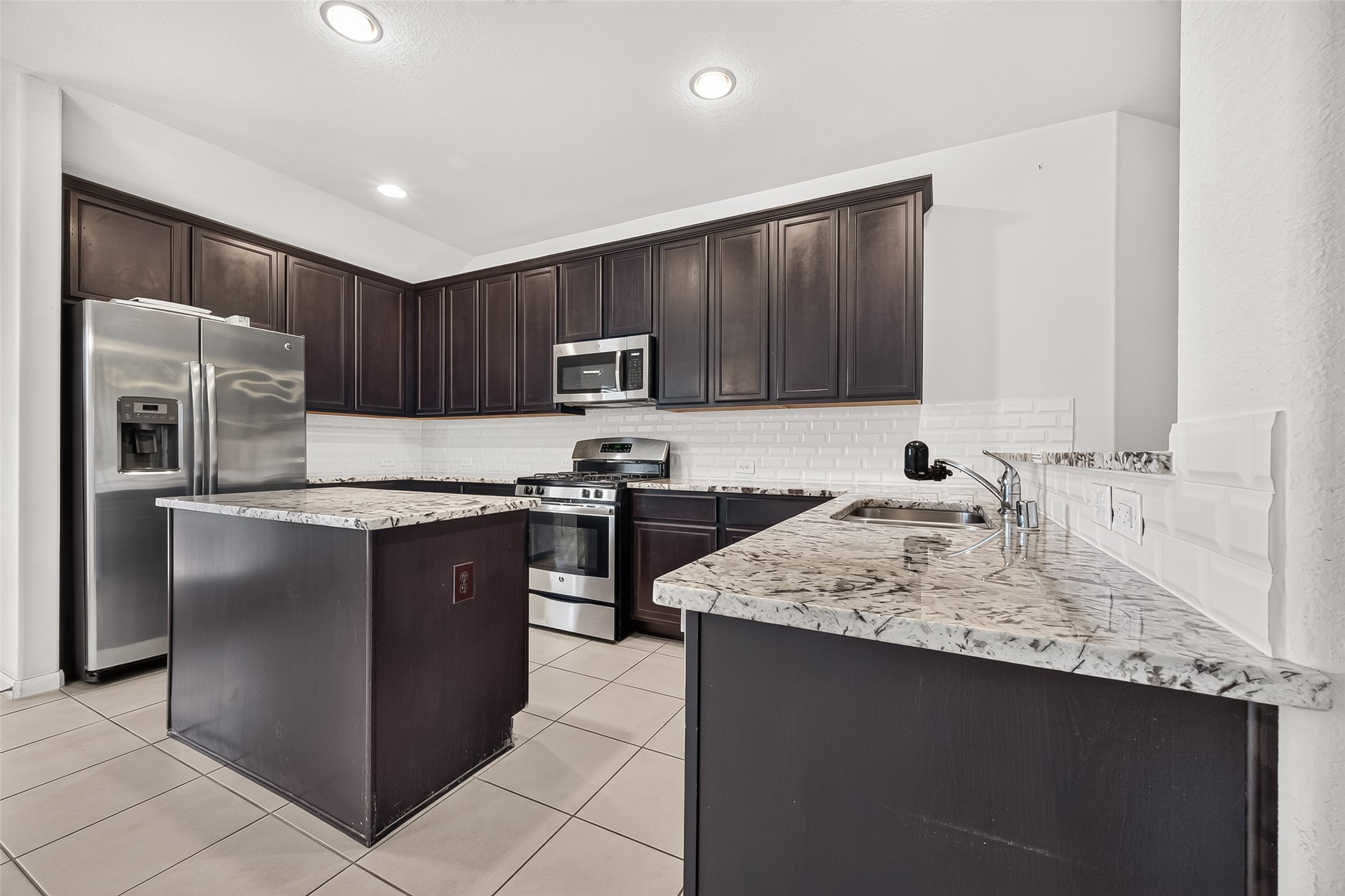 26602 Yukon Straight Drive Property Photo 16