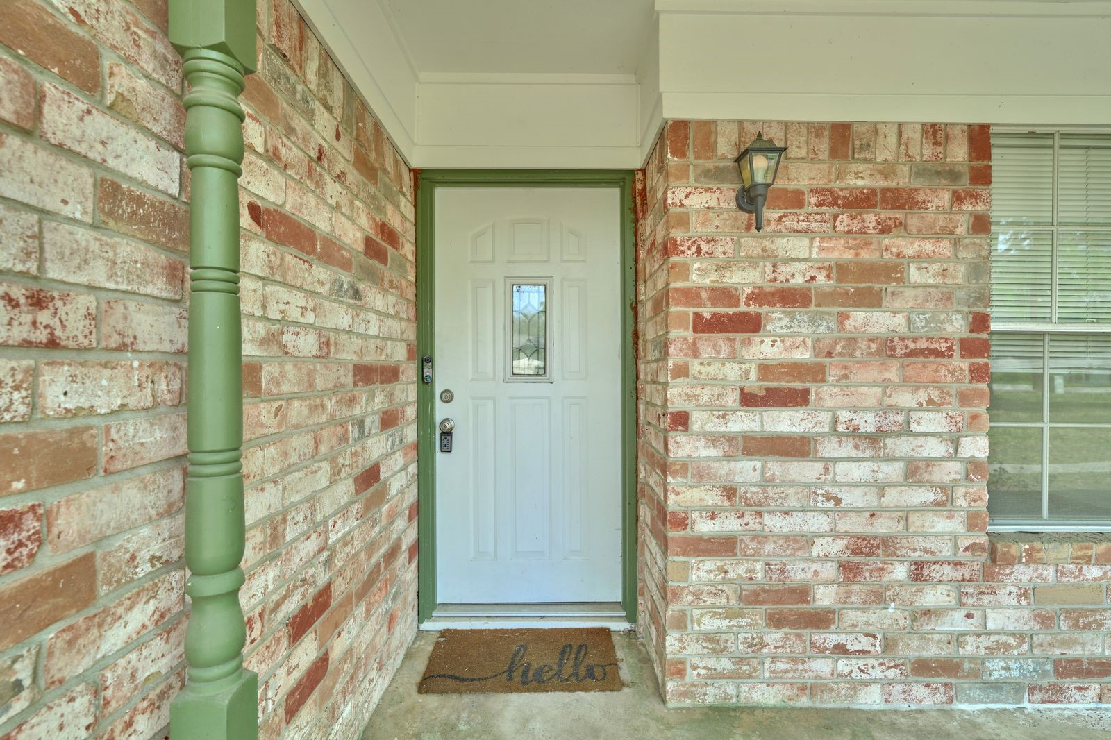 1815 Live Oak Drive Property Photo 3