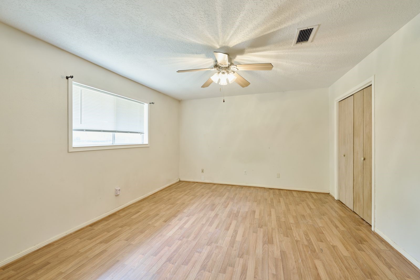 1815 Live Oak Drive Property Photo 19