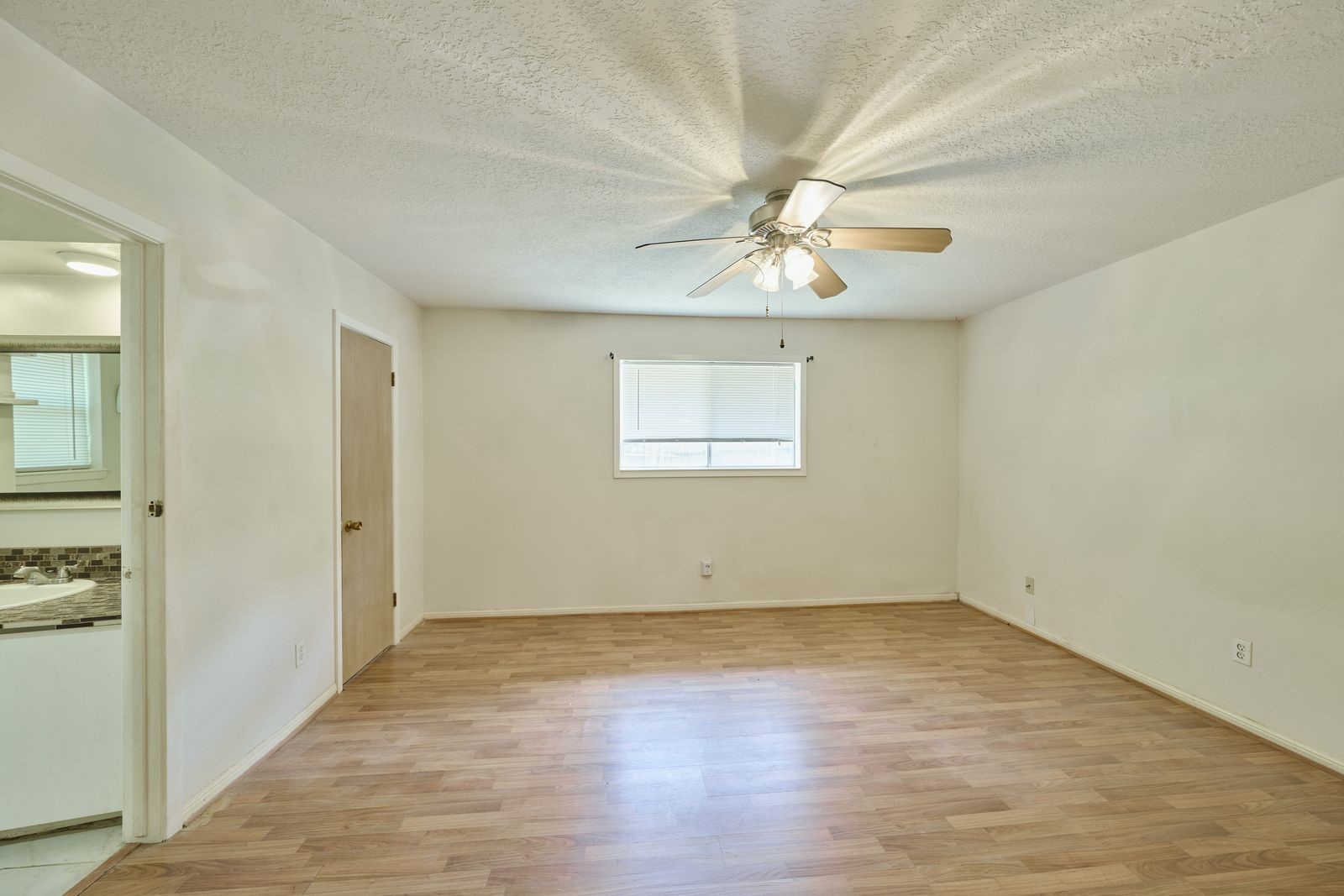 1815 Live Oak Drive Property Photo 21