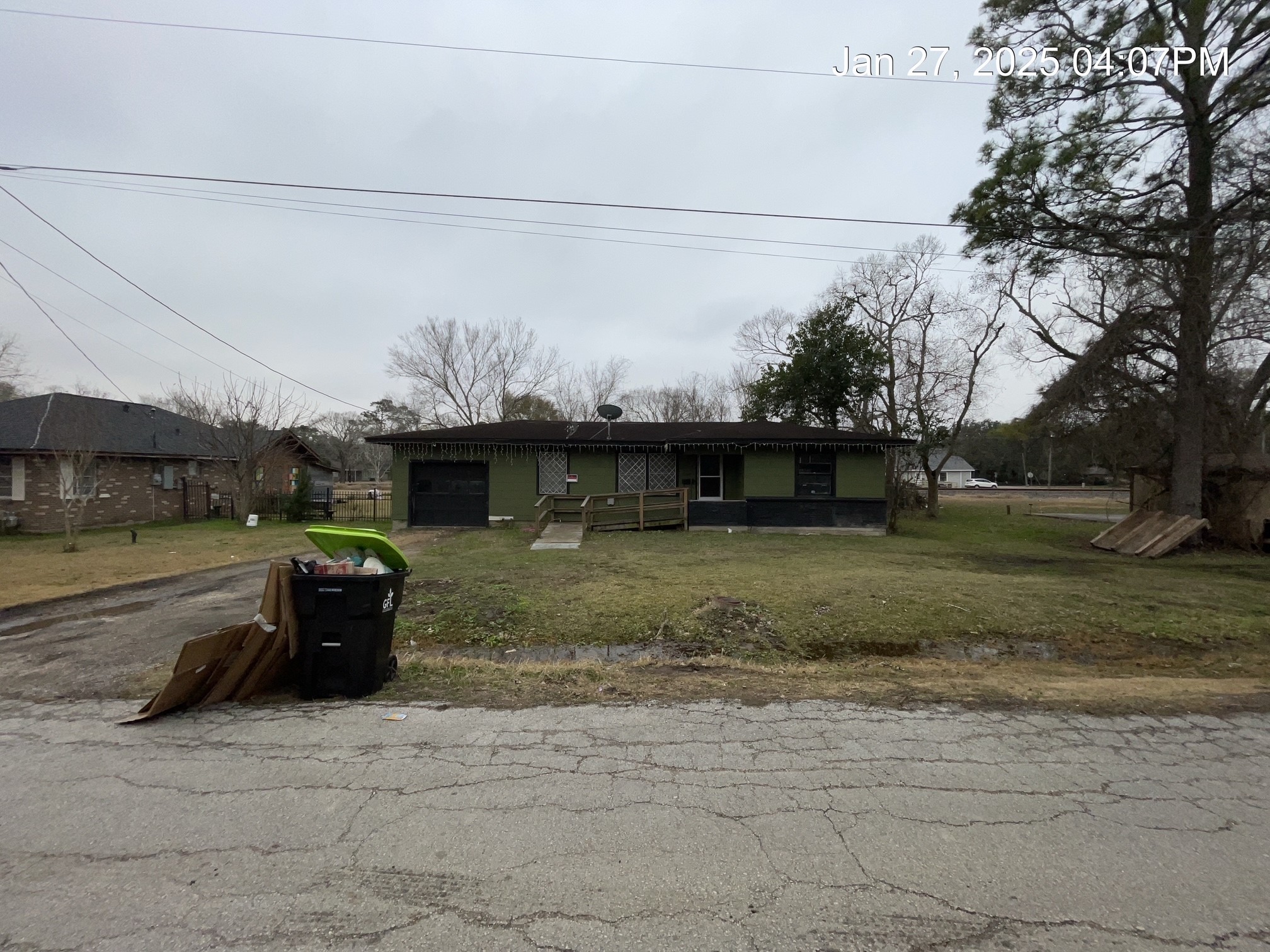 2212 Rugeley Street Property Photo
