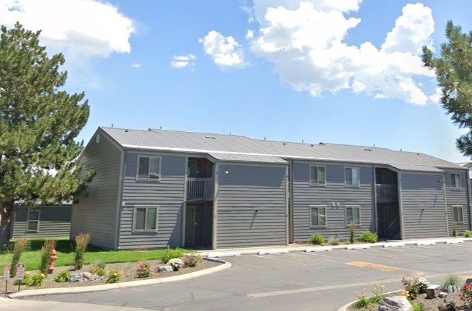 3655 S Maiben Ave Property Photo 3