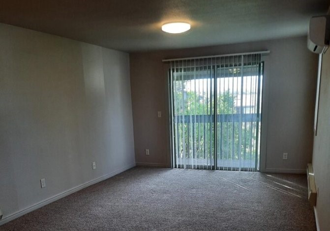 3655 S Maiben Ave Property Photo 6