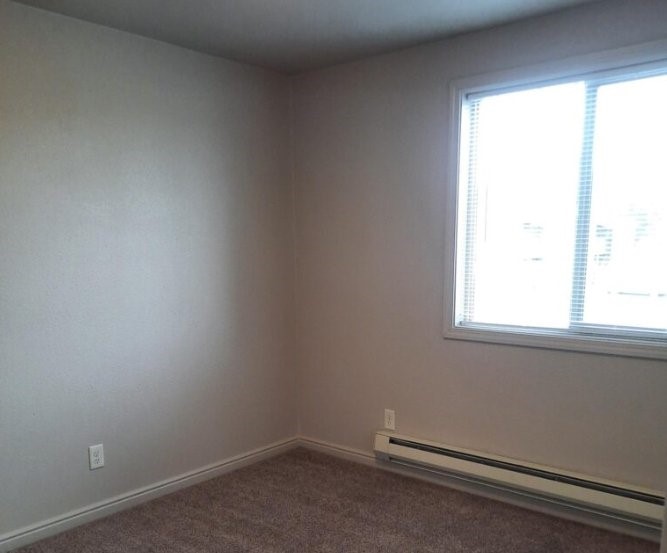 3655 S Maiben Ave Property Photo 8
