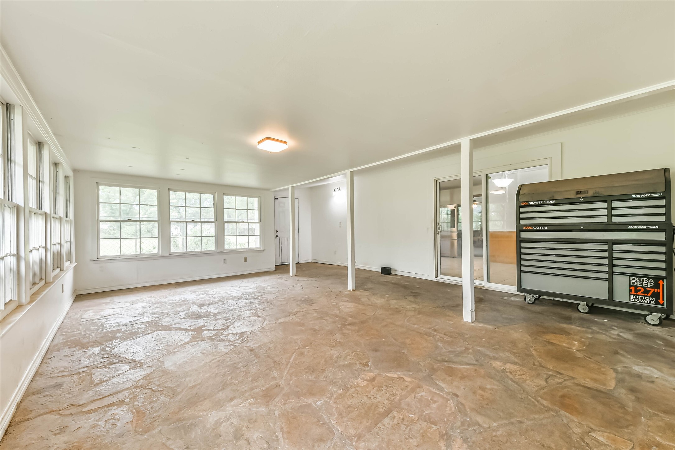 100 N Mattson Street Property Photo 21