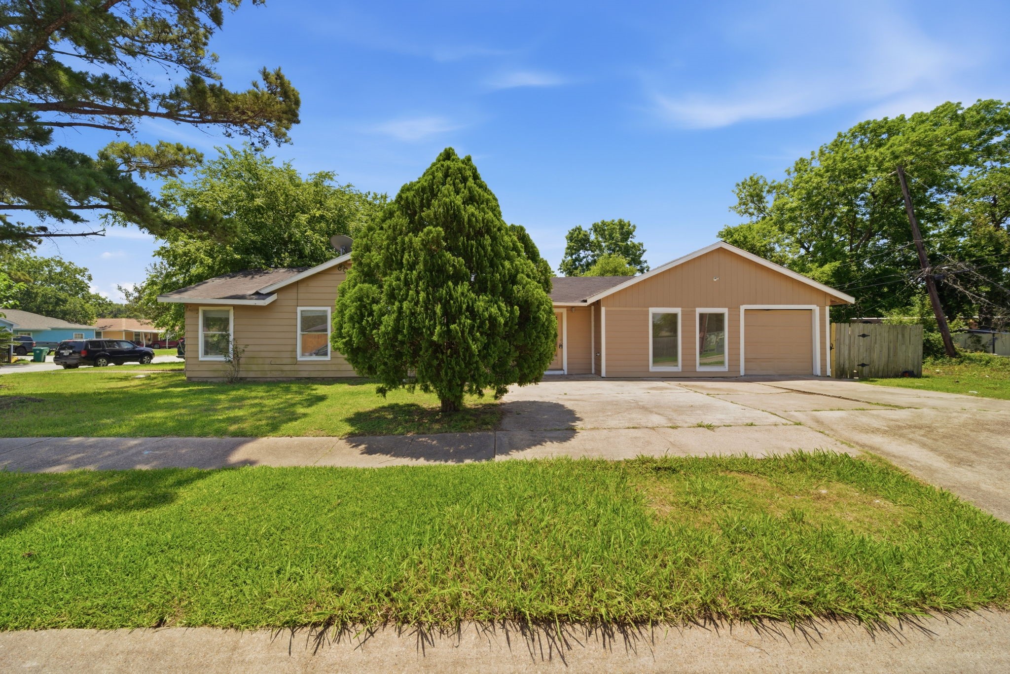 1102 Johnson Street Property Photo 2