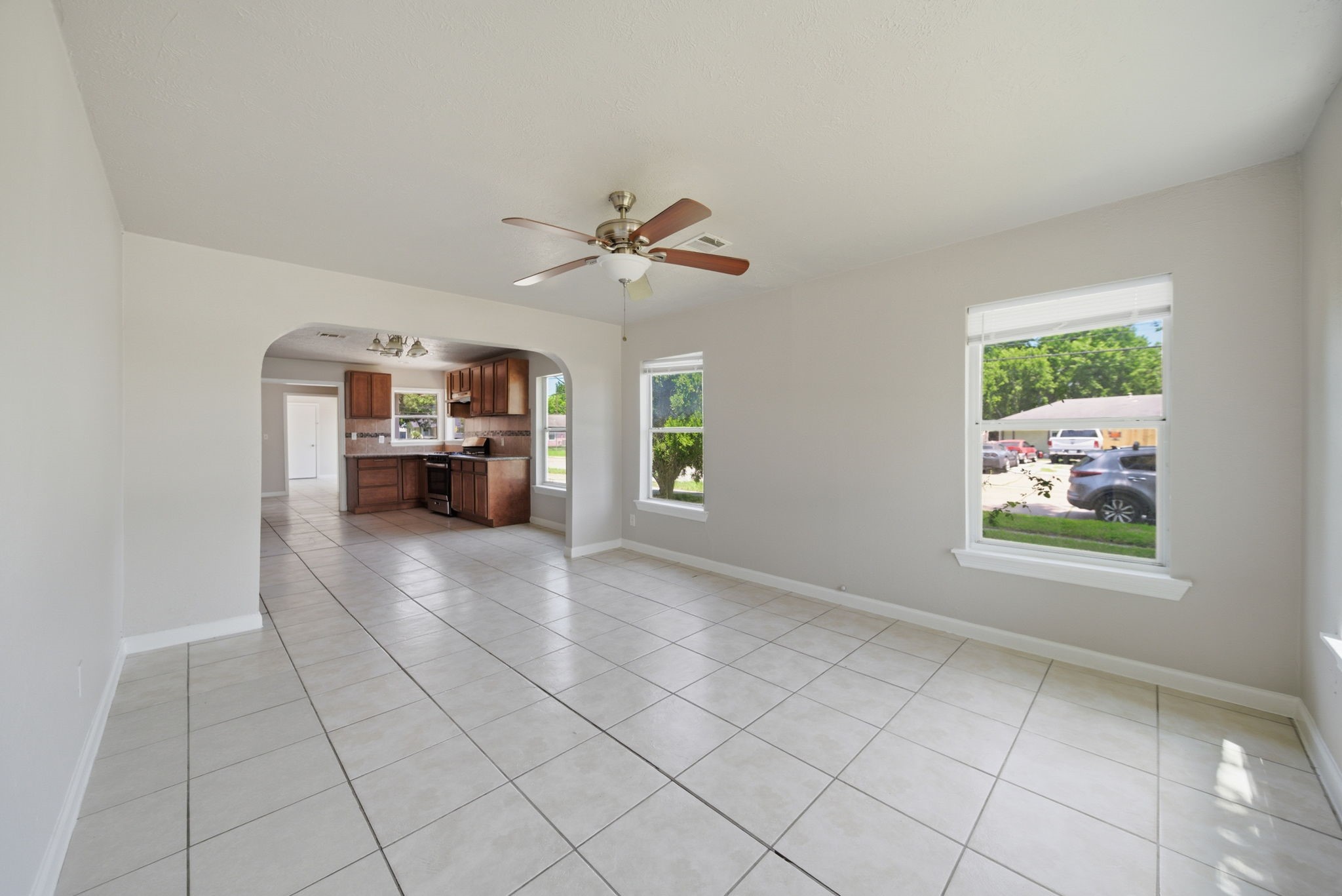 1102 Johnson Street Property Photo 6