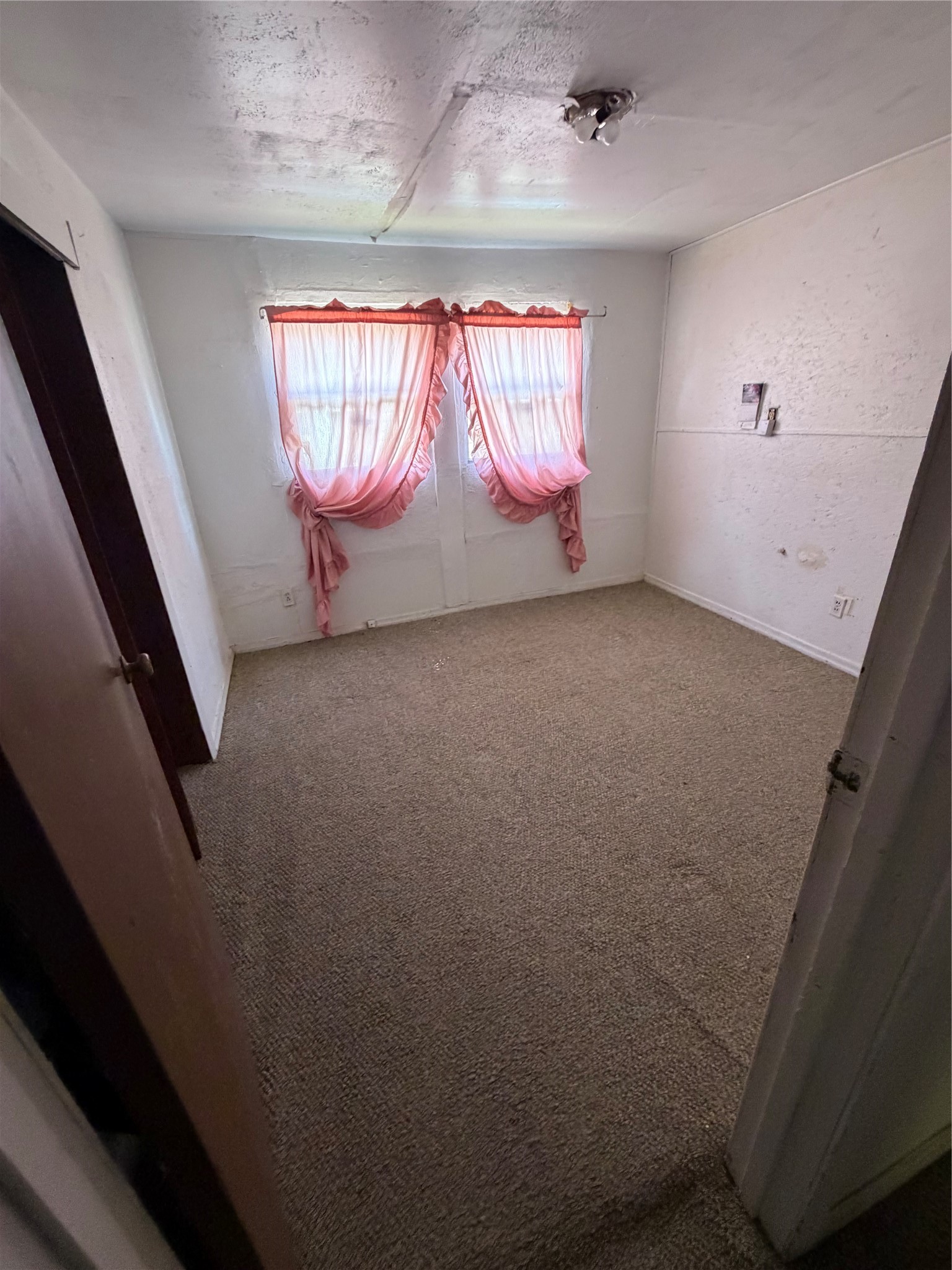 9422 Coffee Street Property Photo 2