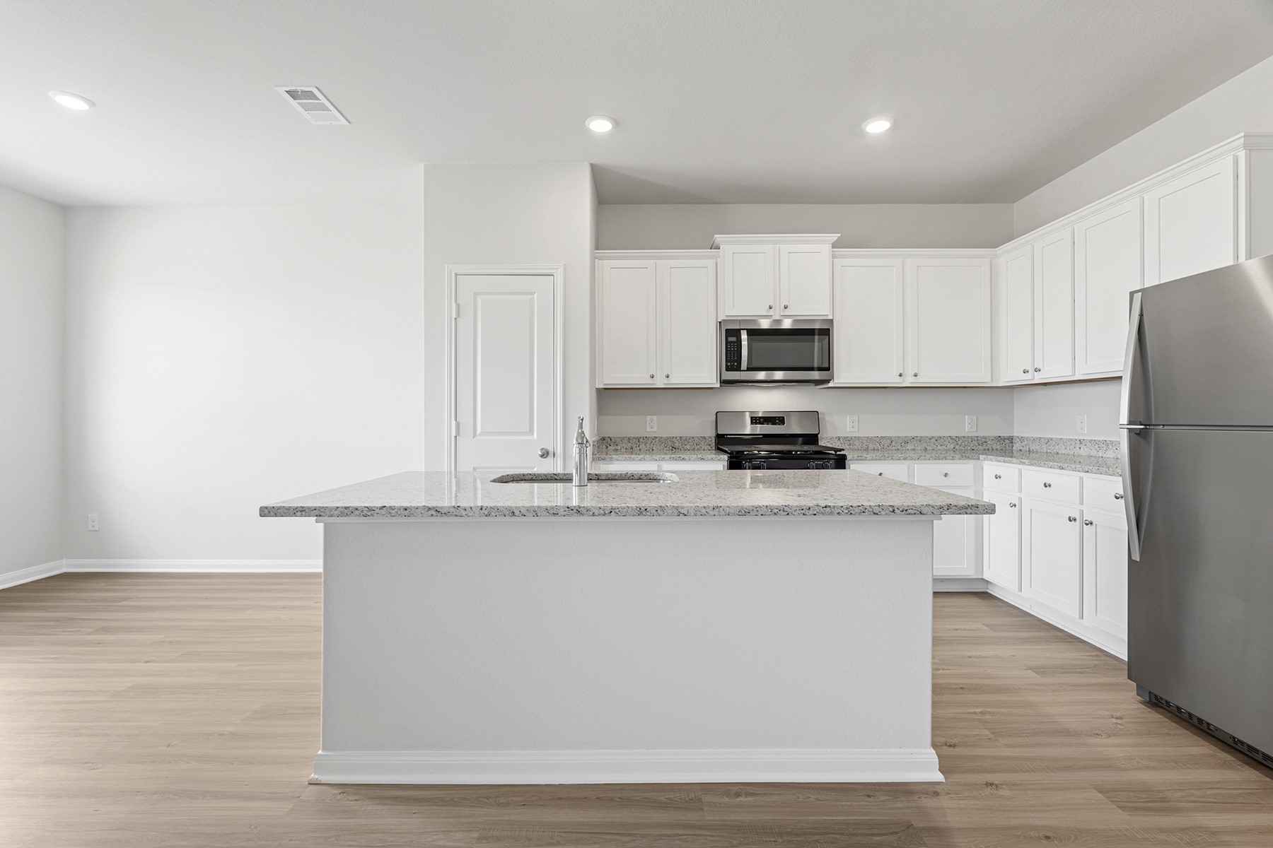 8823 New Jade Drive Property Photo 3
