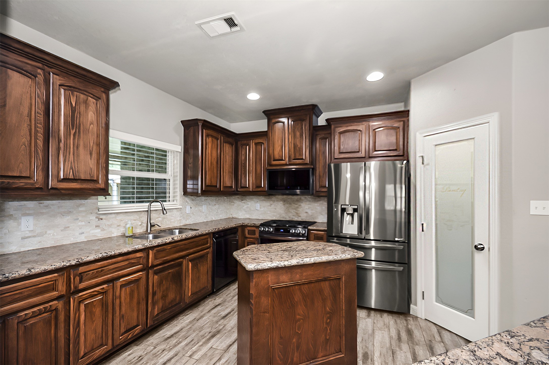 155 Horse Shoe Trail Property Photo 7