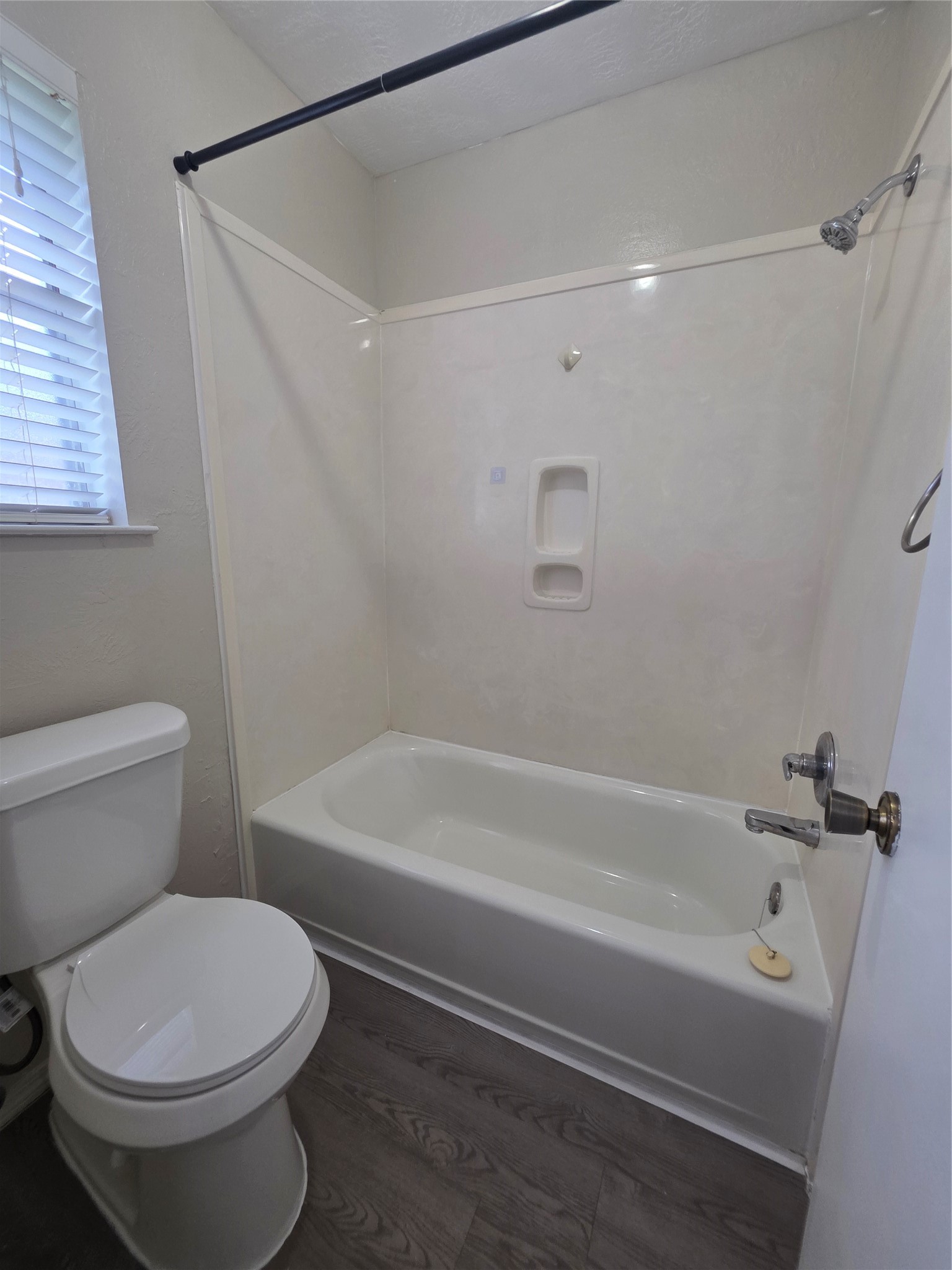 2777 Forest Point Drive Property Photo 9