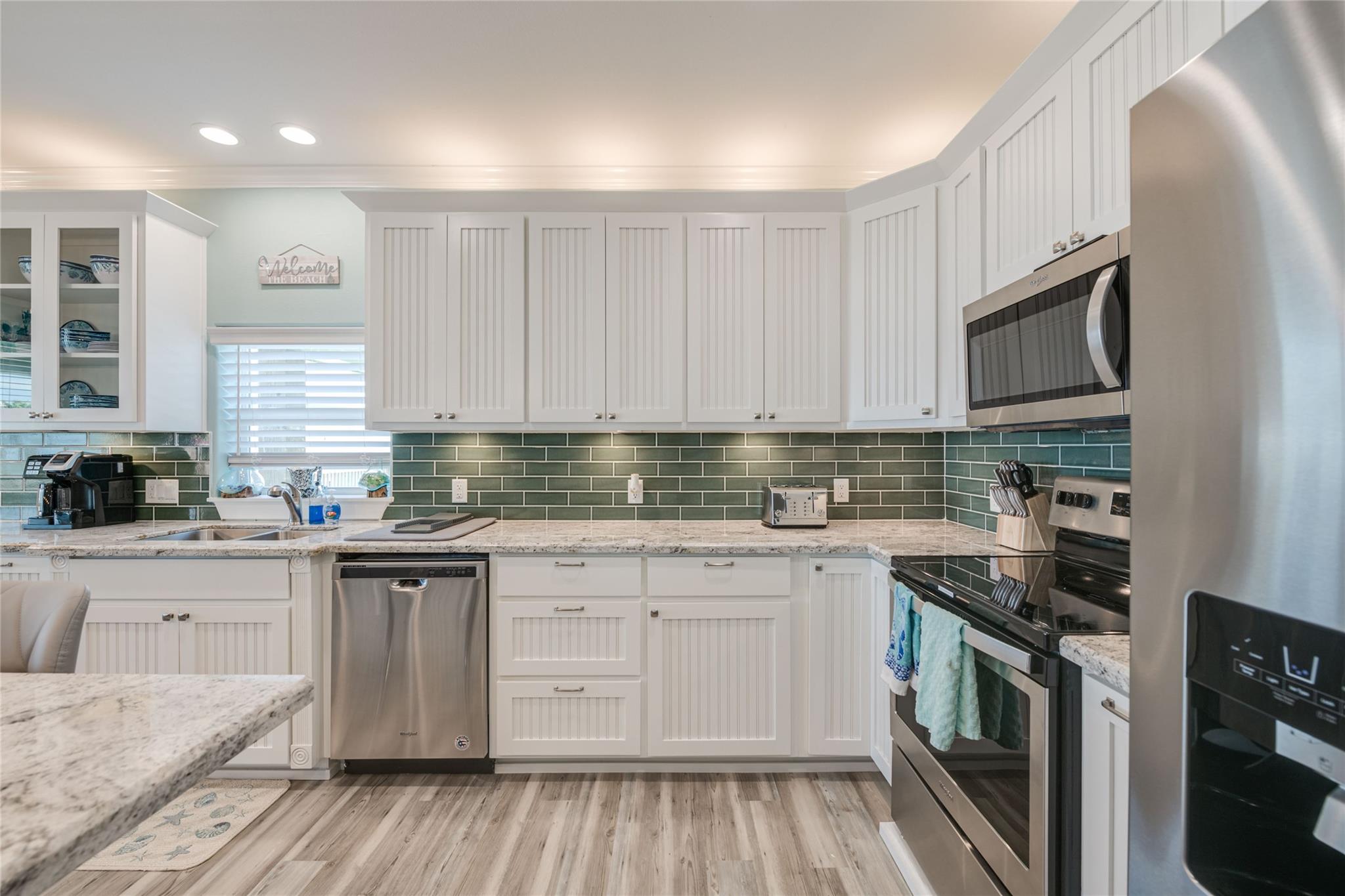 1960 Avenue I Property Photo 6